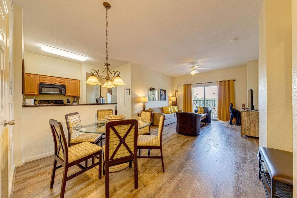 Exquisite 3 Bdr Condo Minutes to Disney