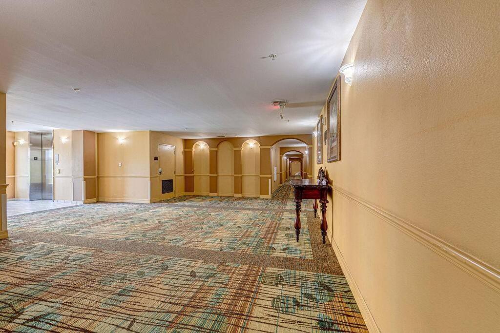 Exquisite 3 Bdr Condo Minutes to Disney