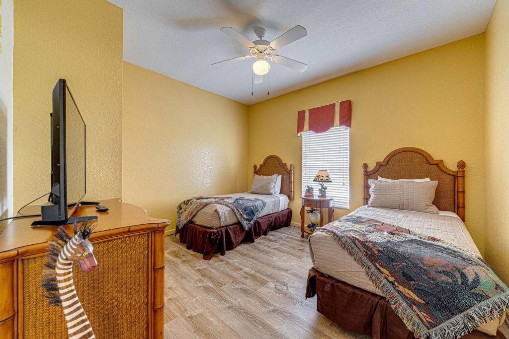 Exquisite 3 Bdr Condo Minutes to Disney