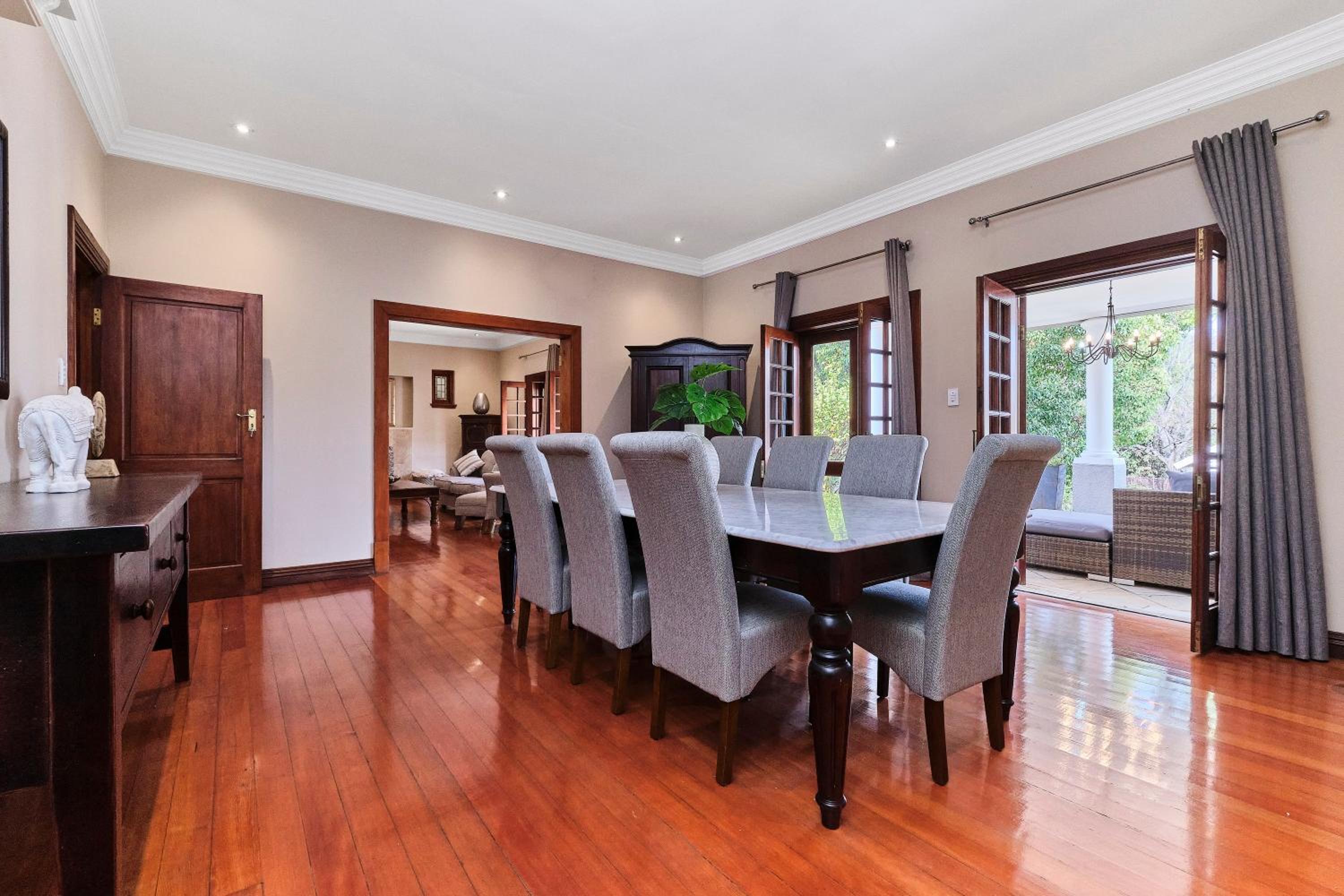 Rose Road Manor - Houghton Johannesburg