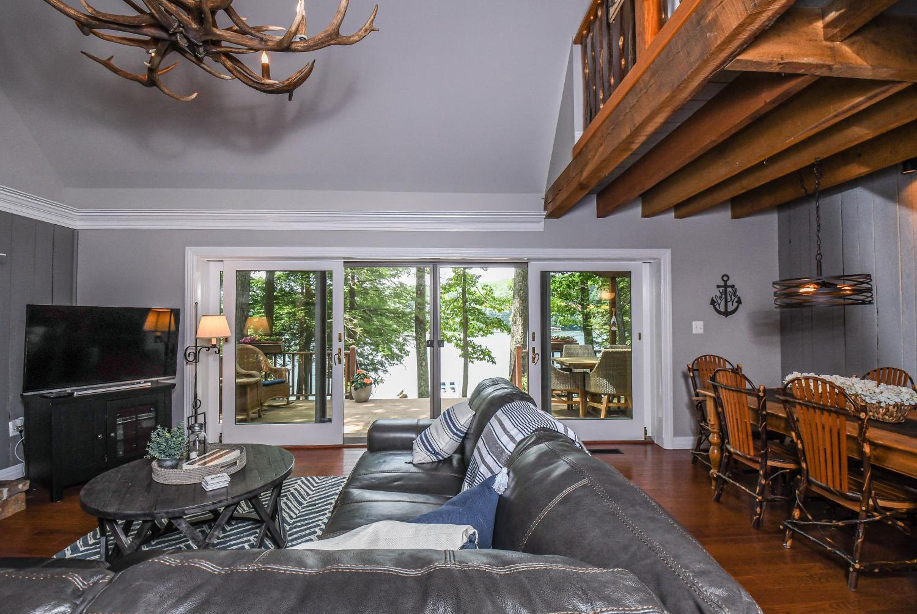 Bearfoot Lodge view 3