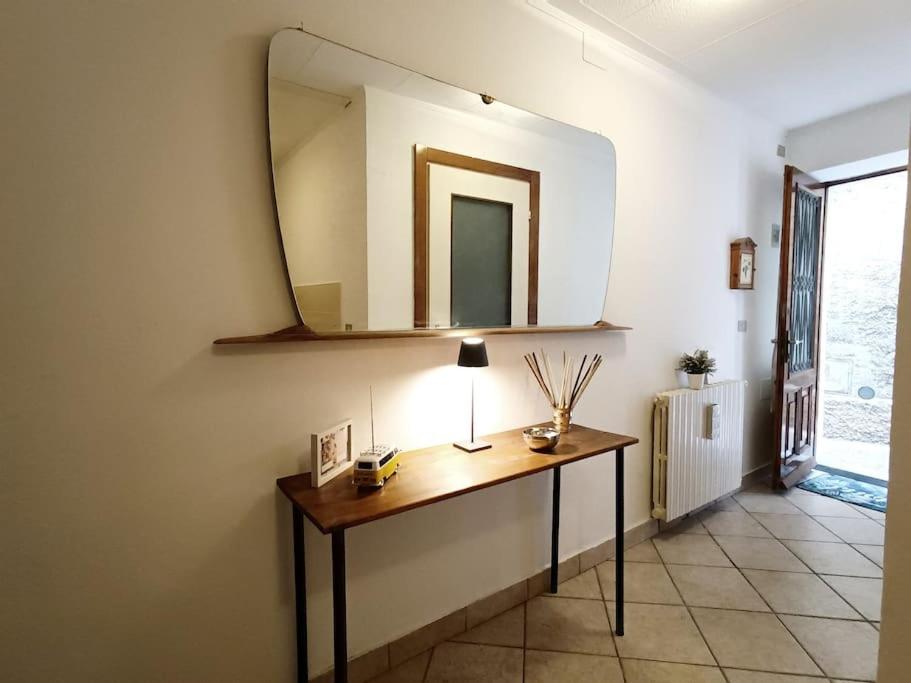 The Boards House on Lake Como - House or Master bedroom only
