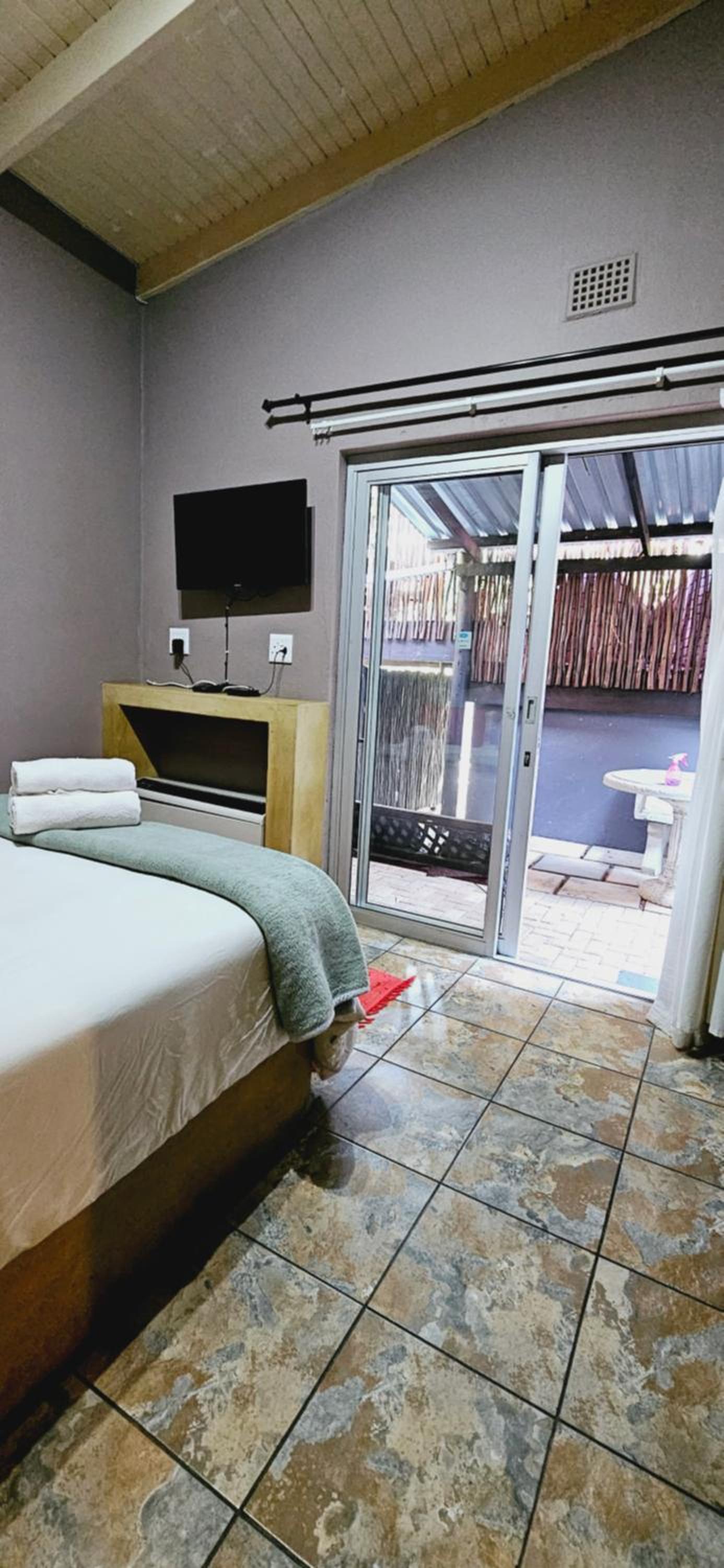 Old Vic Travellers Inn Nelspruit