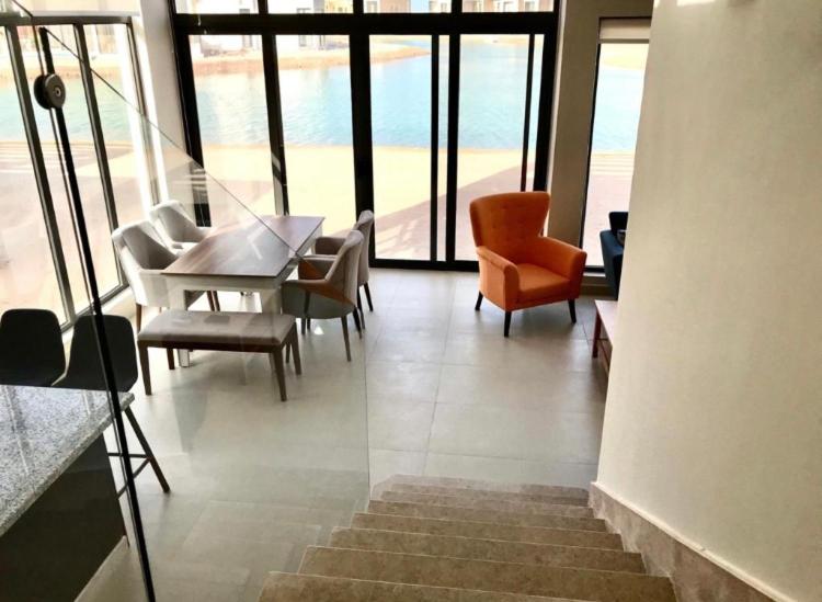 Emos Villa
