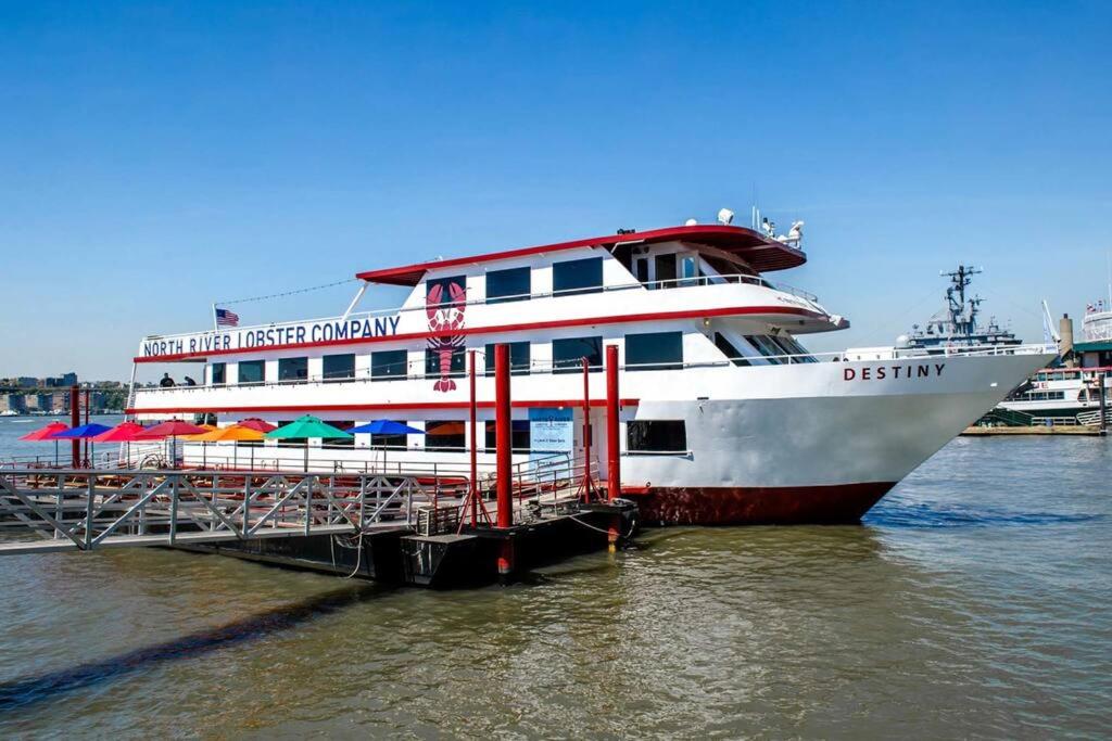 SWJ 5th - Perfect for Tourism: Near Train, Times Sq, Dining