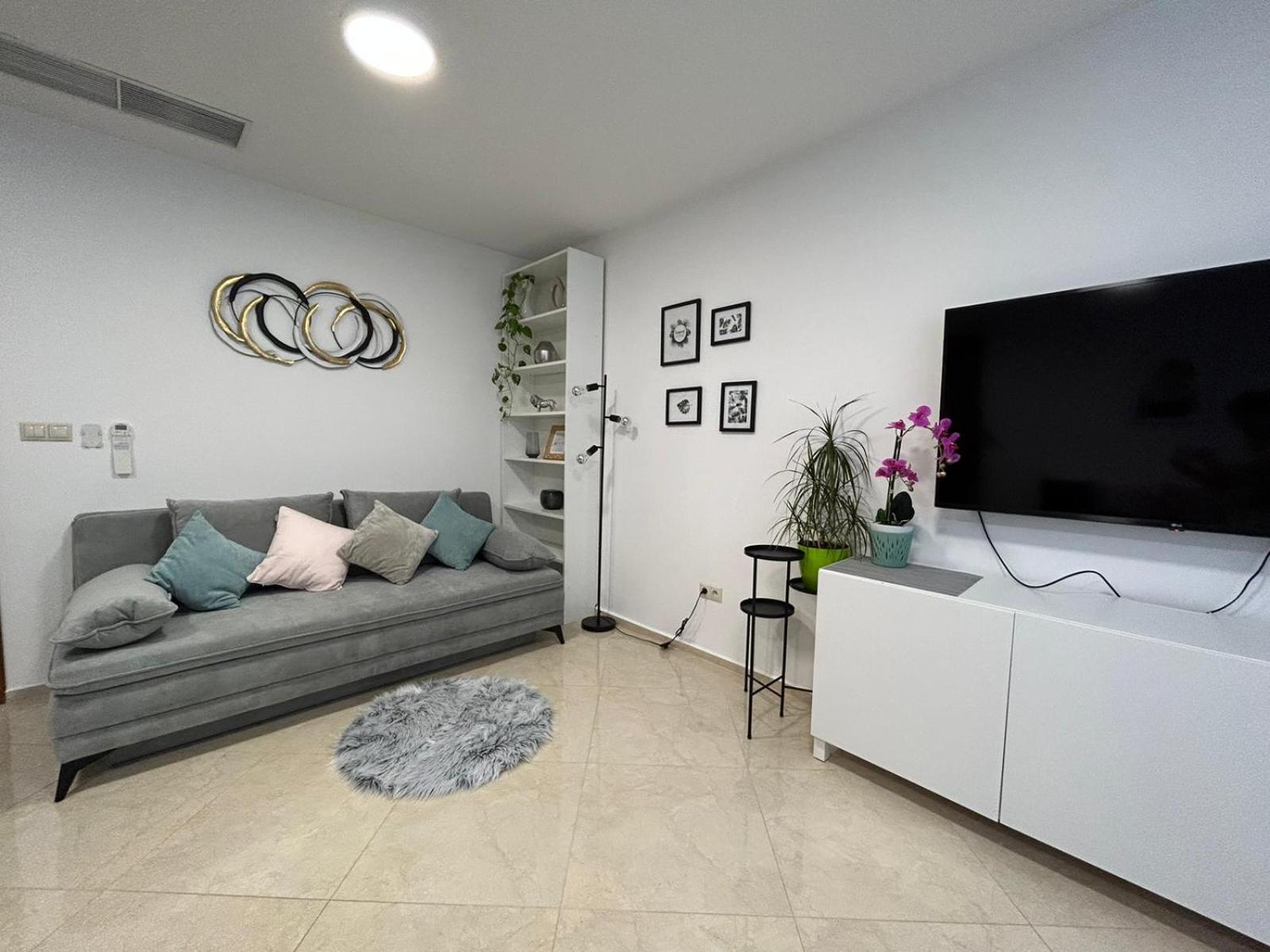 LEO Apartment FREE PARKING - President Palace