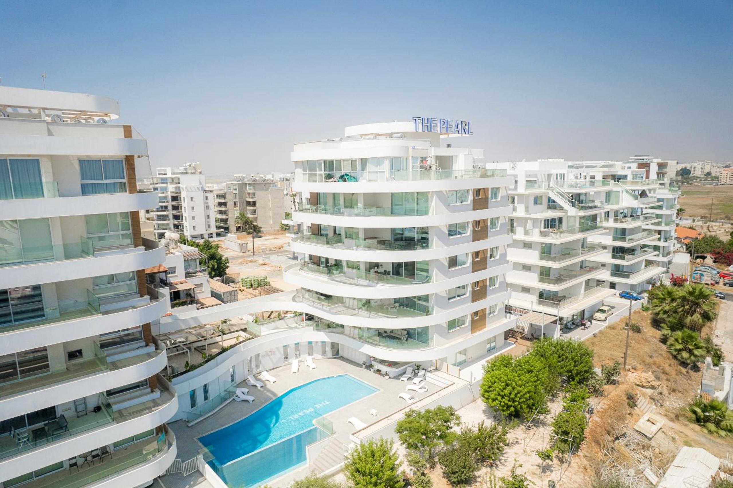 Seaview Pearl in Mackenzie with Pool & Jacuzzi