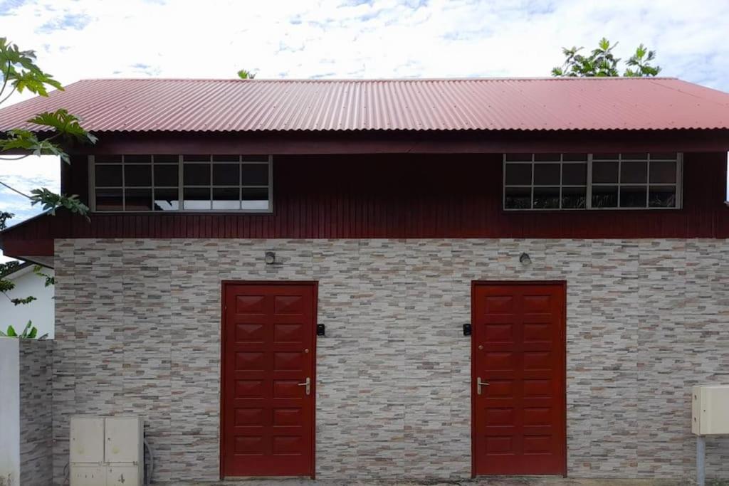 Hotel La Bell'appart Ibis rouge - Image 1