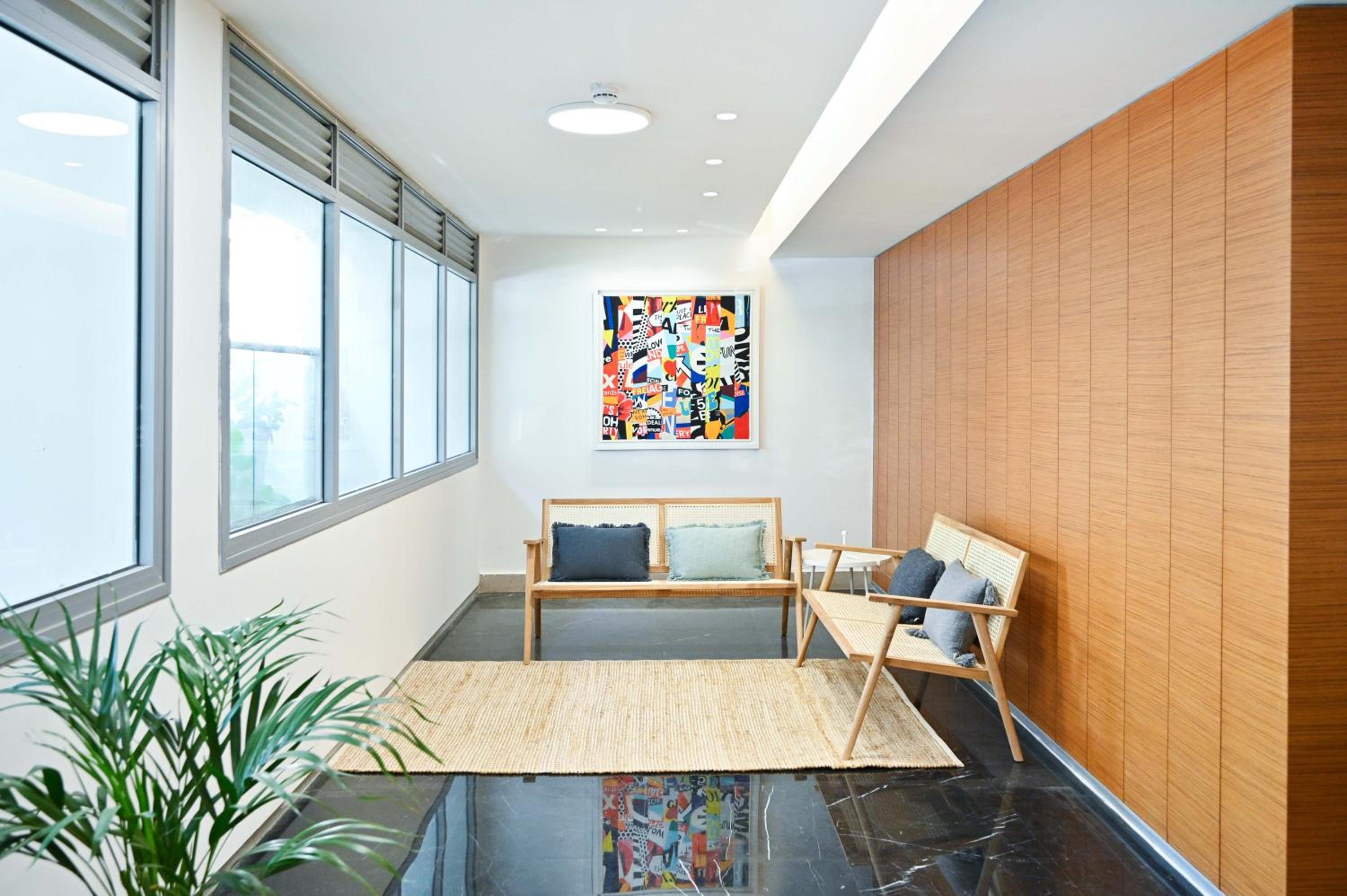 Urban 3-BR in Sirkin by HolyGuest