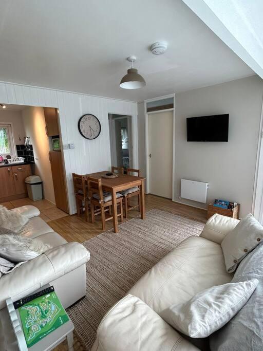 Cosy Chalet for Snowdonia view 3