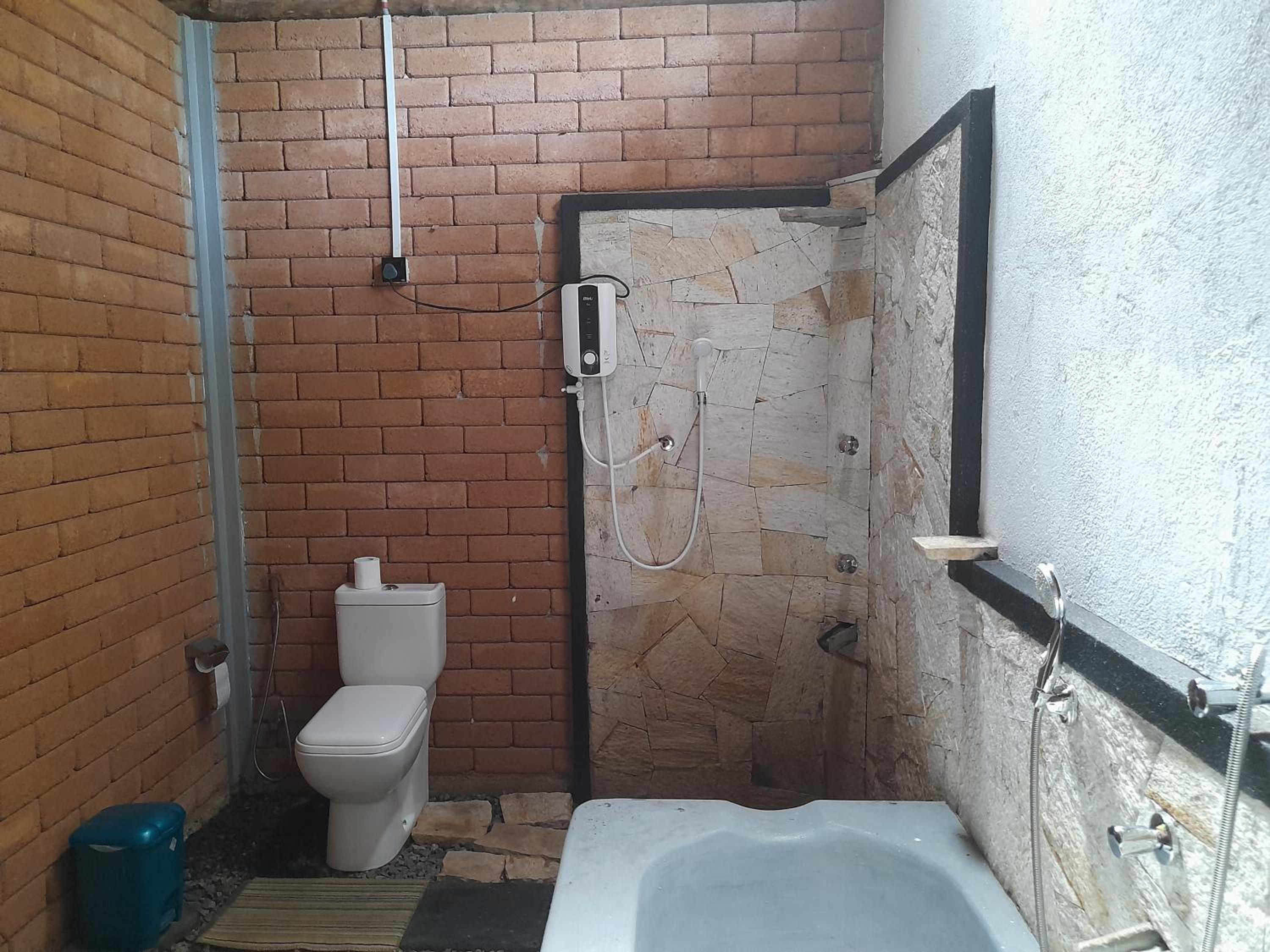 Photo 12