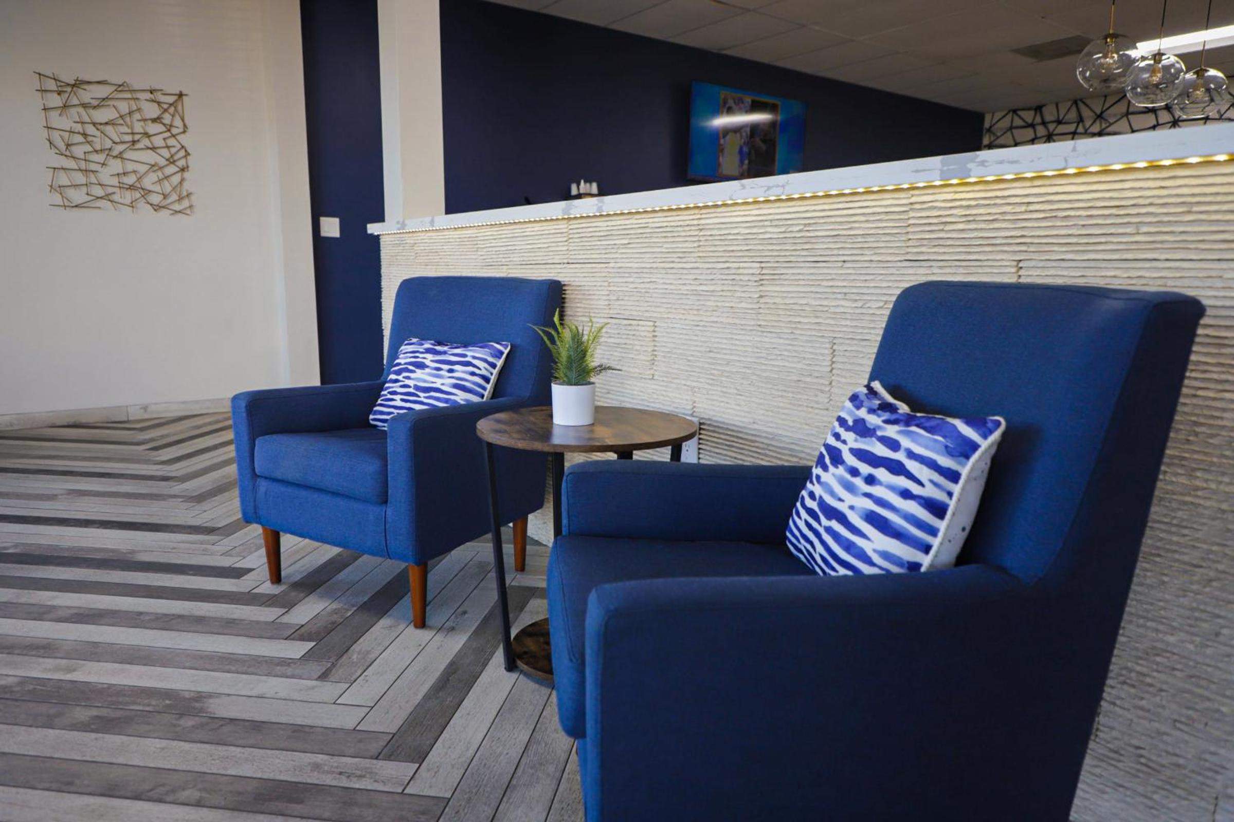Airport Inn