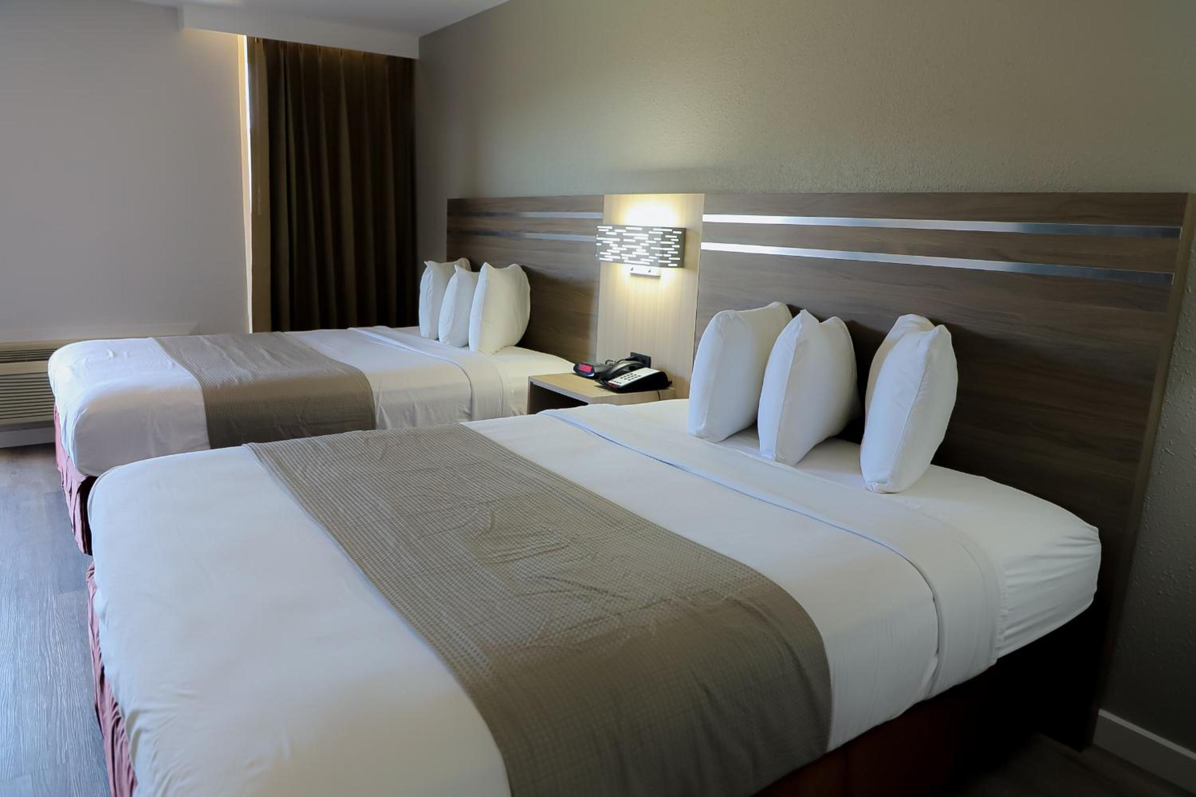 Airport Inn
