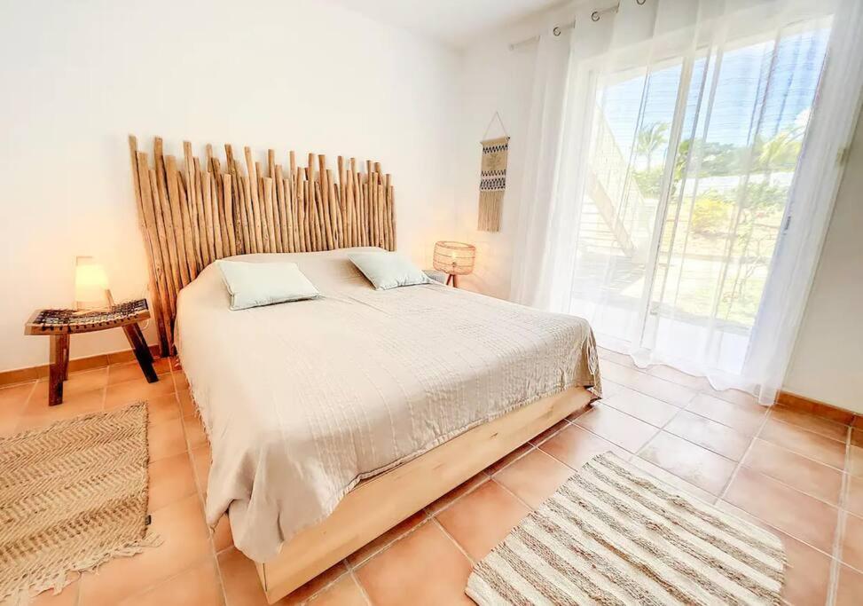 Casa Hibiscus, beach and pool, Orient Bay view 5