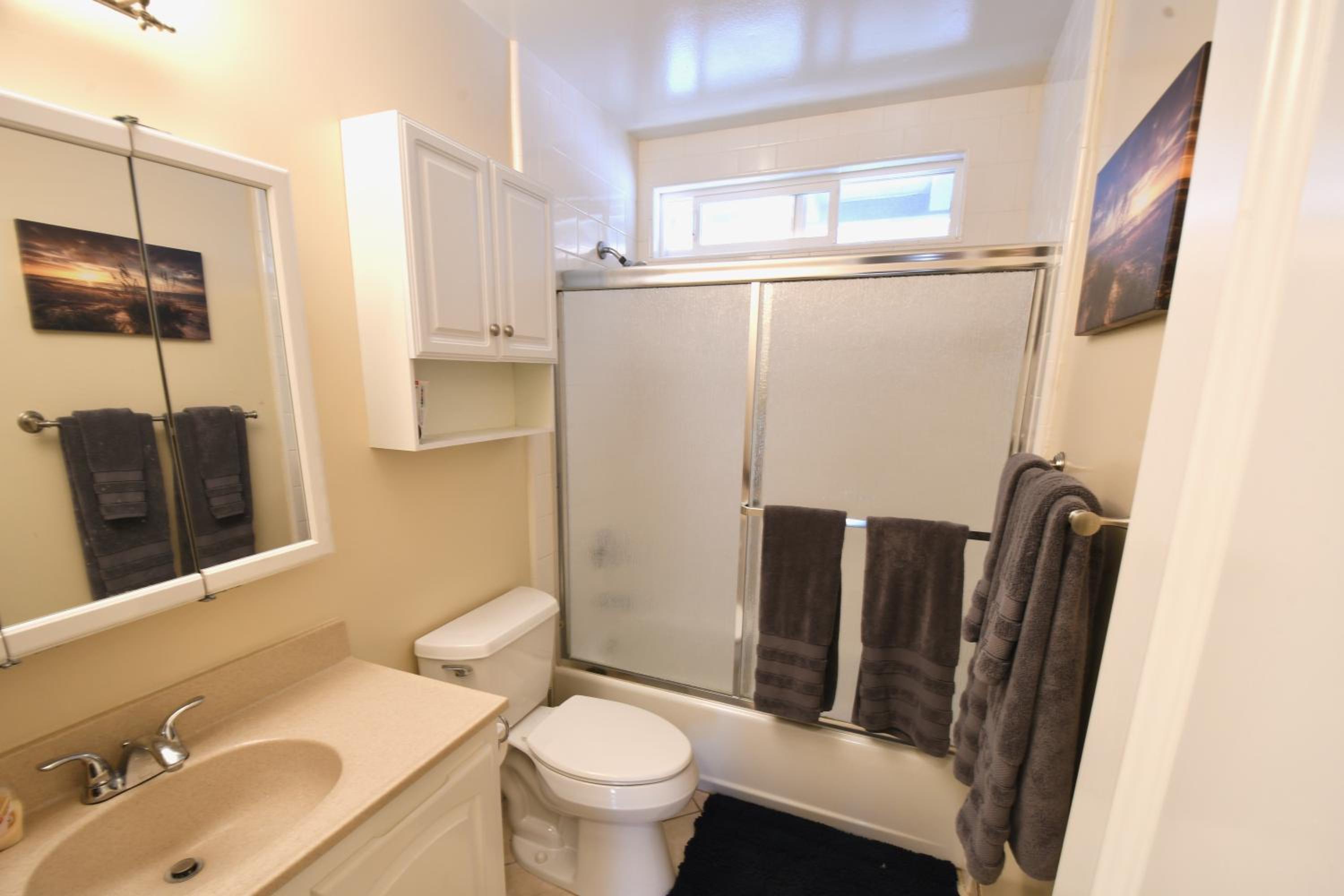Newport Beach Getaway - Property Image 10