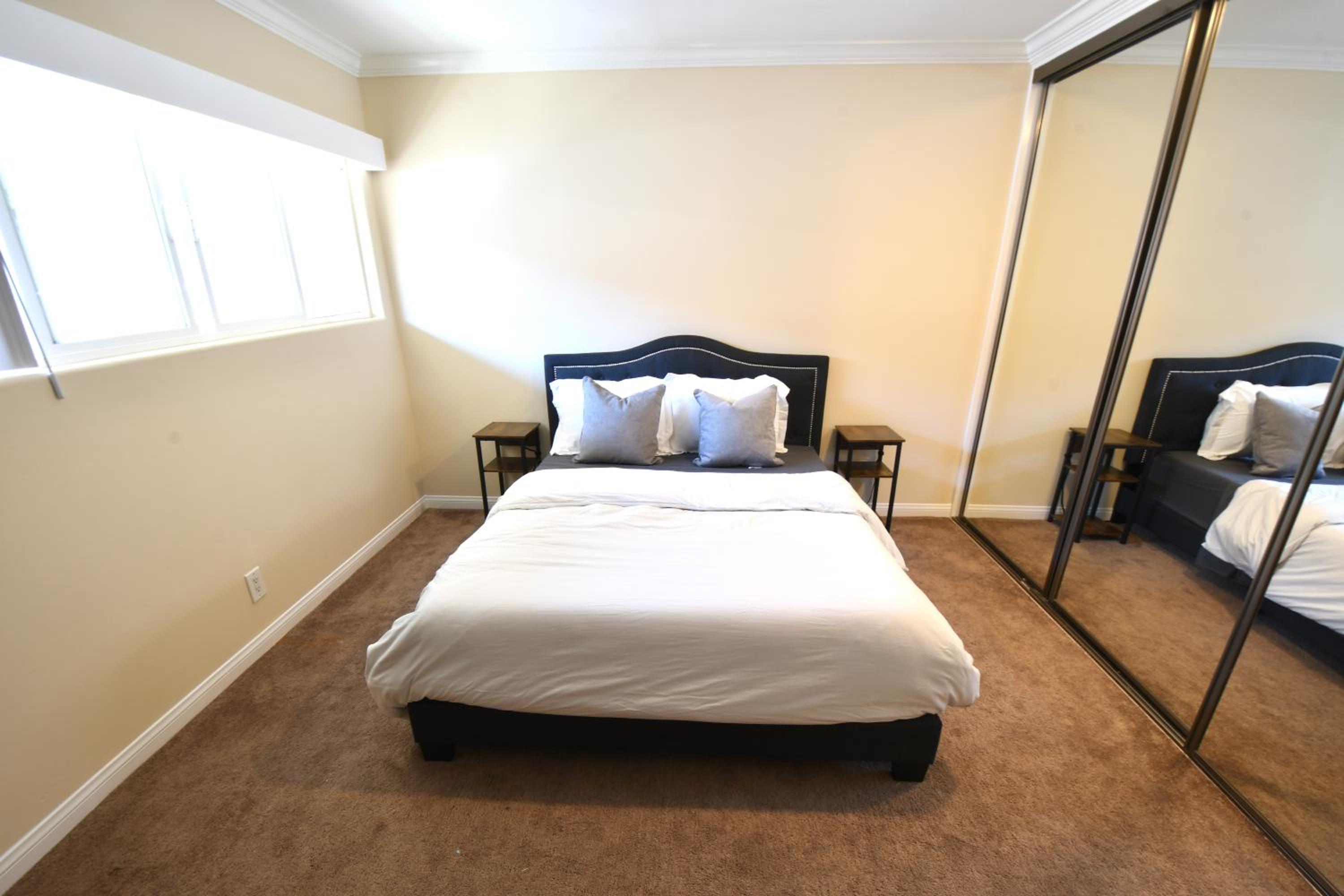 Newport Beach Getaway - Property Image 13