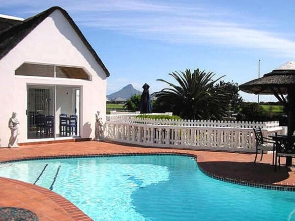 Lagoon Lodge