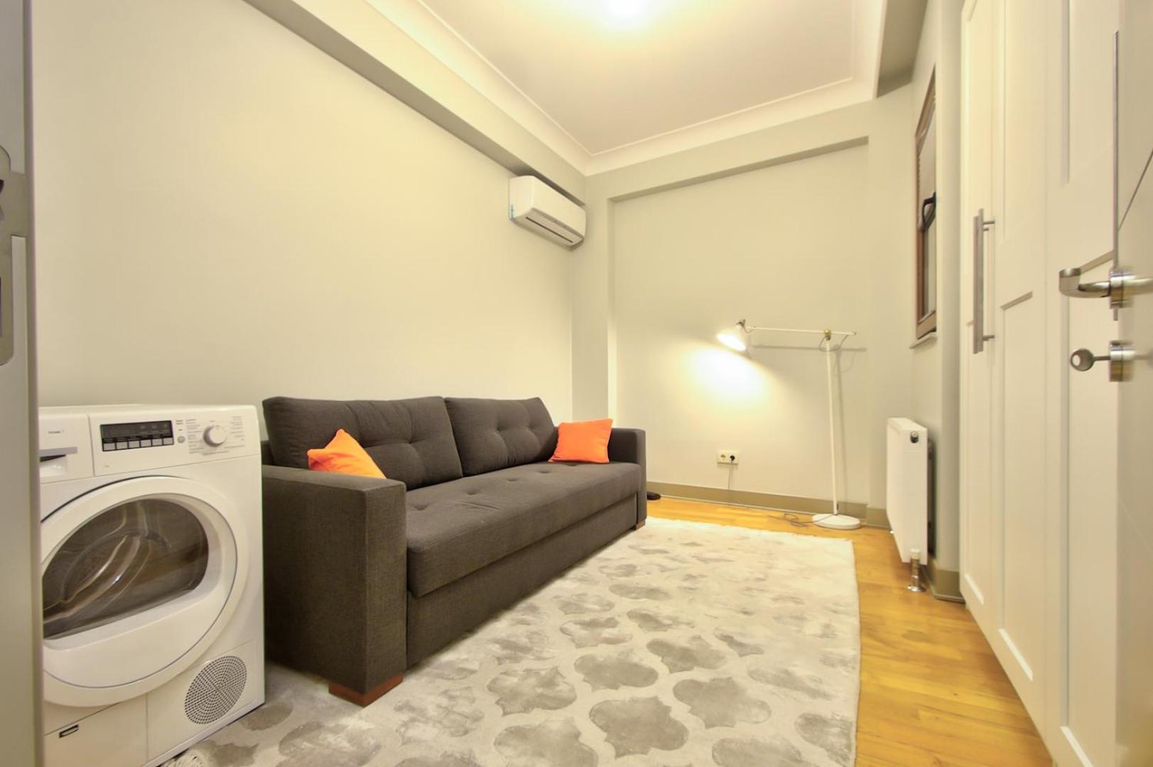 New Build with Modern Amenities and Balcony