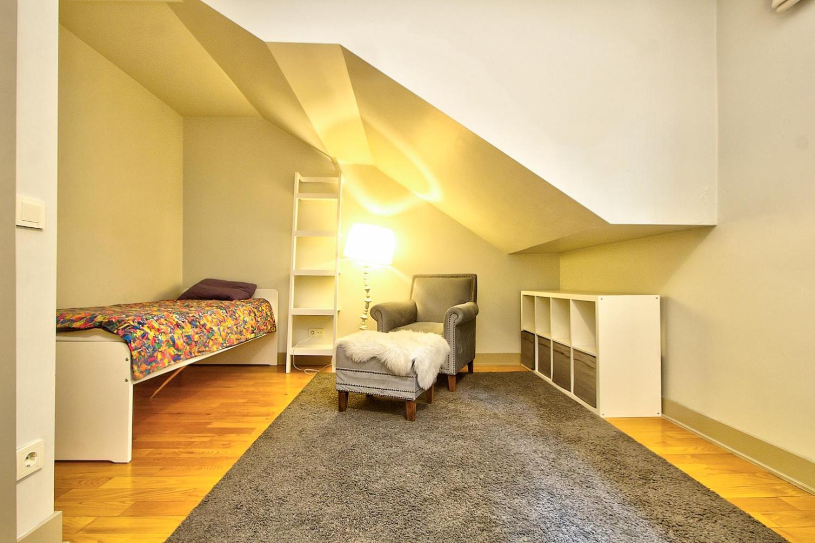 New Build with Modern Amenities and Balcony