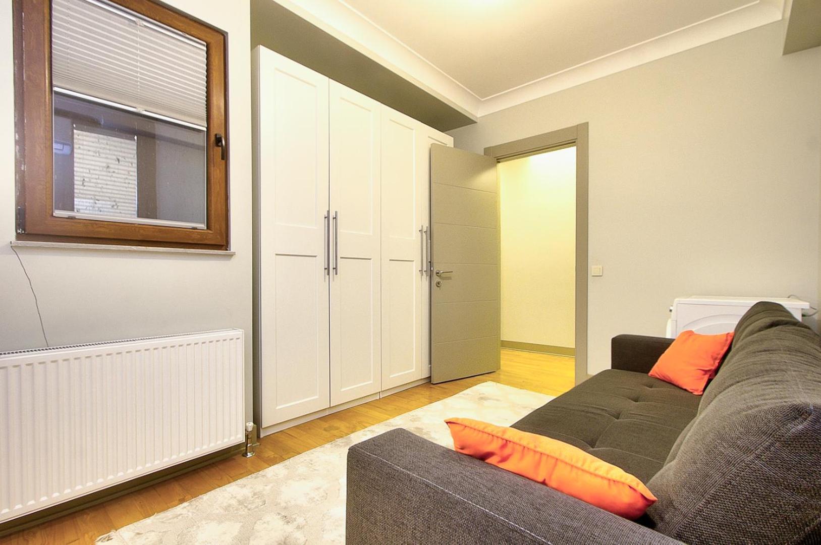 New Build with Modern Amenities and Balcony