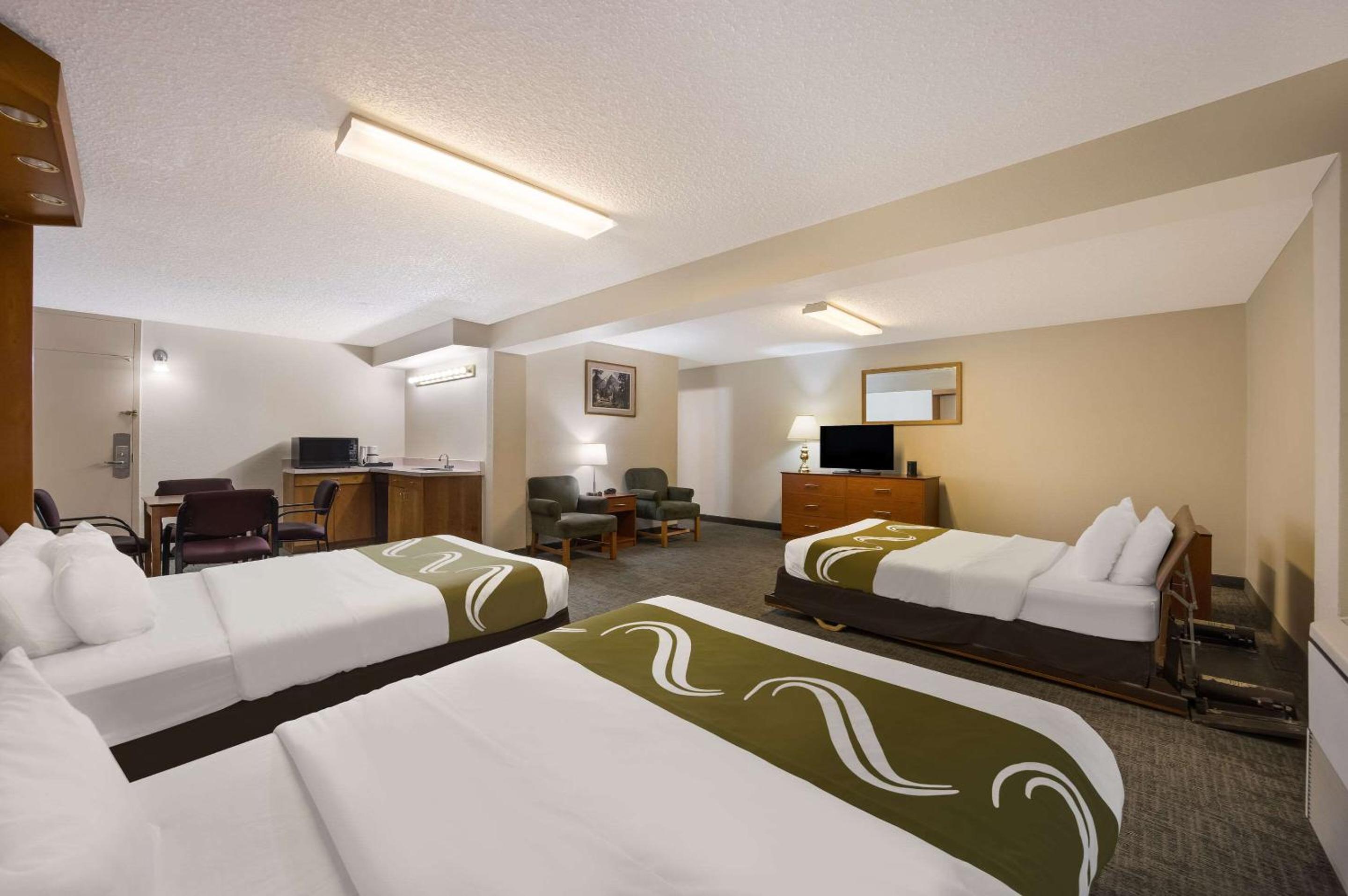 Canon City Vacations - Quality Inn  Suites Canon City - Property Image 4