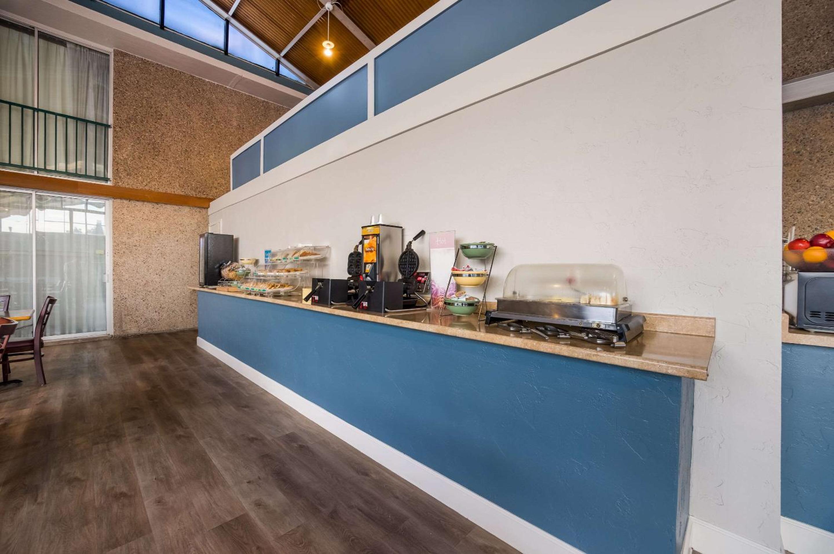 Canon City Vacations - Quality Inn  Suites Canon City - Property Image 5