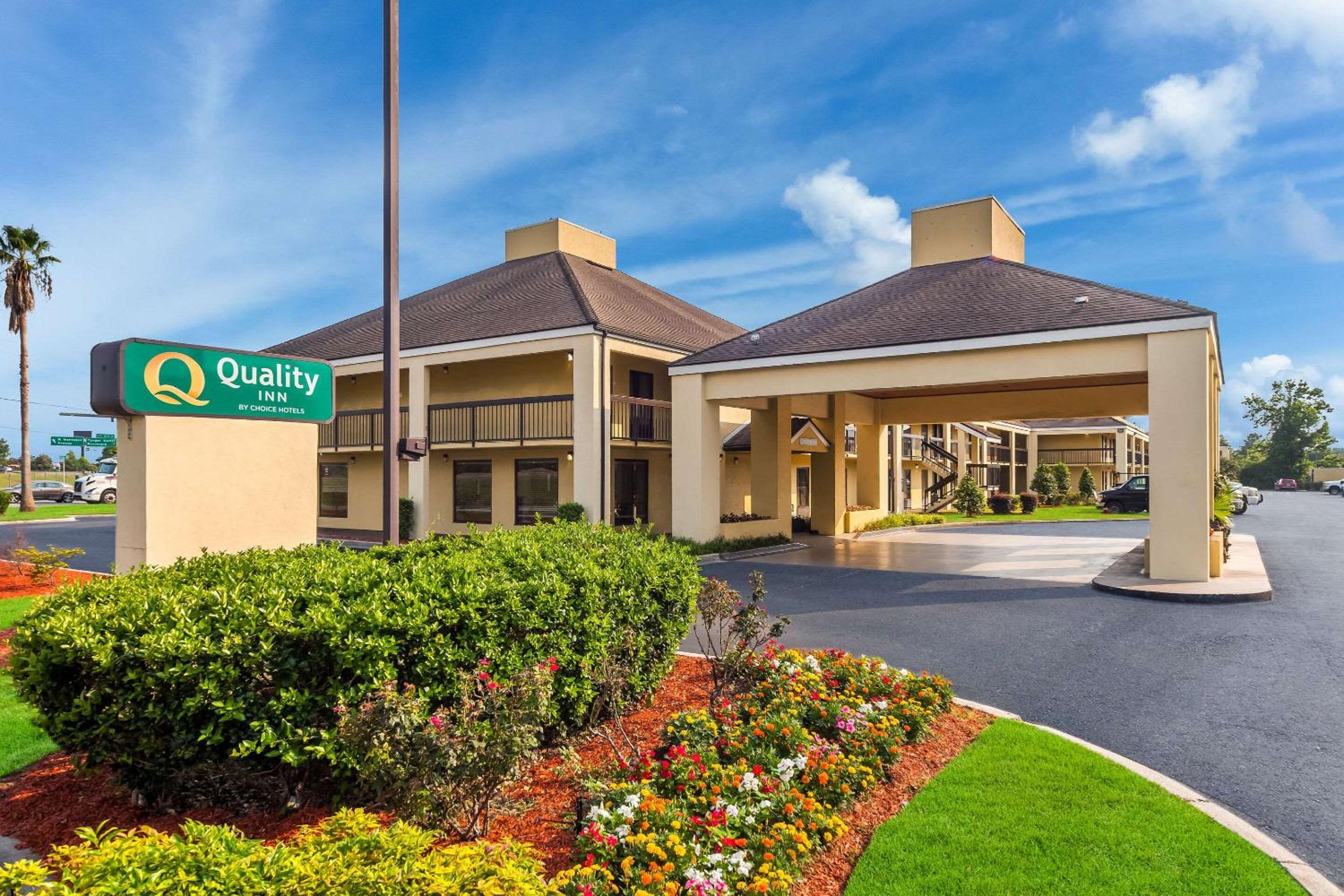Quality Inn Coliseum - Image 2