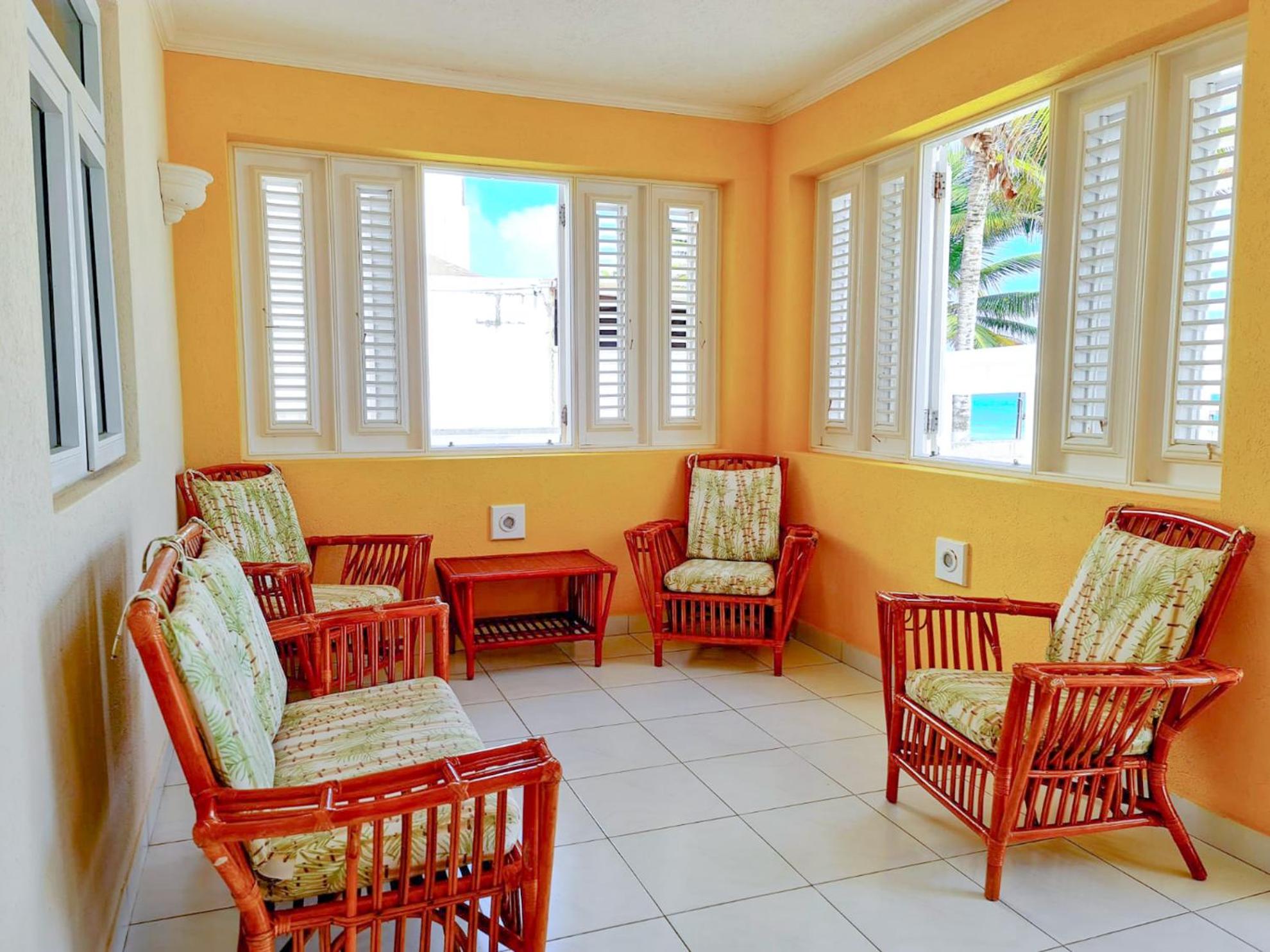 Beautiful Seaside 2BR Apartments