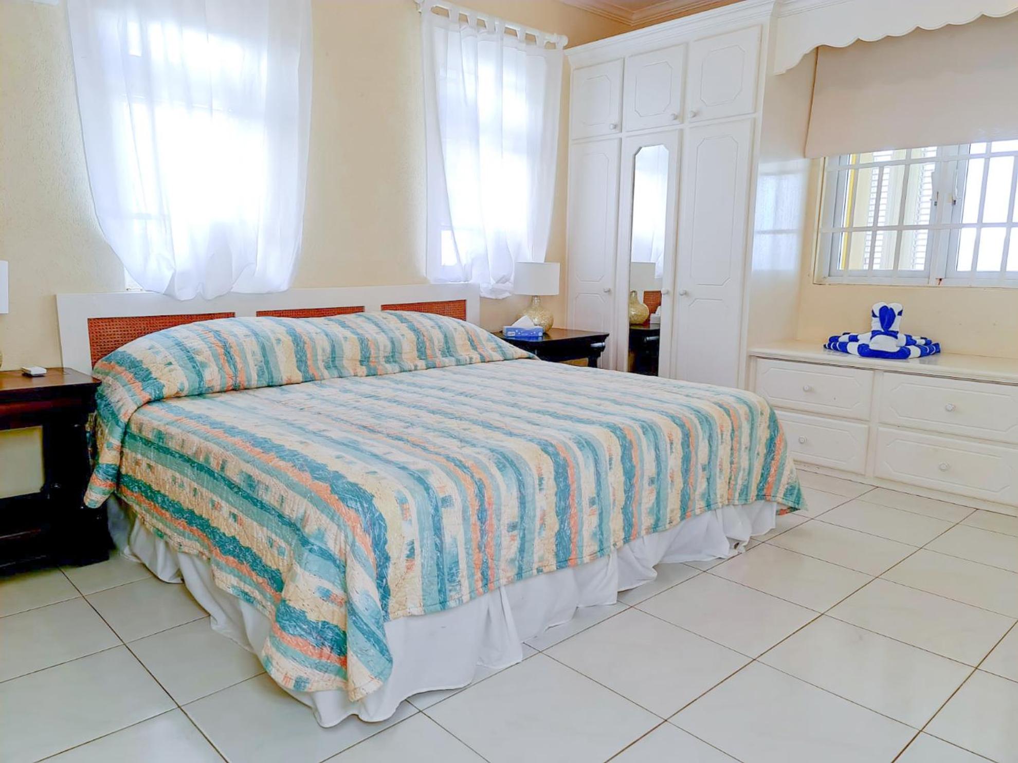 Beautiful Seaside 2BR Apartments