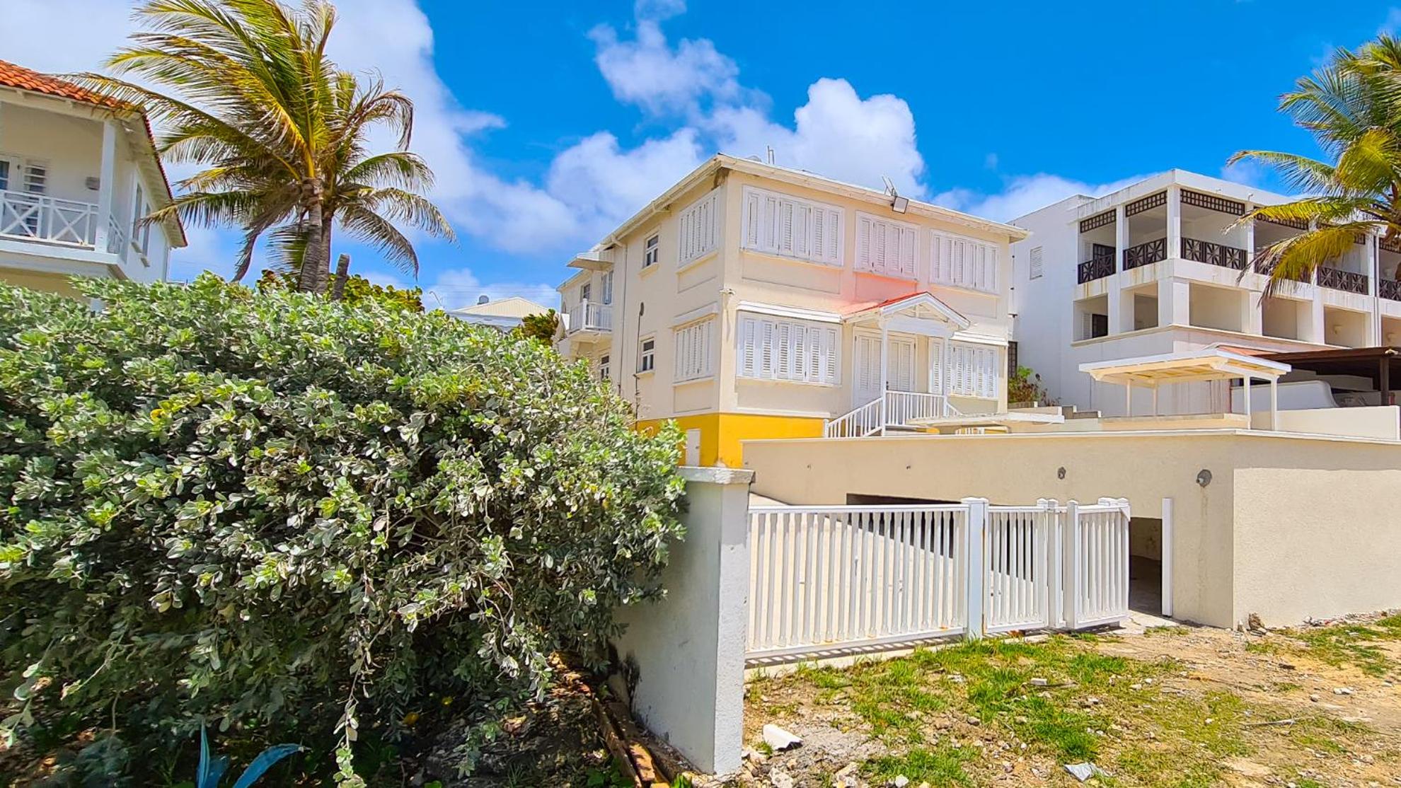 Beautiful Seaside 2BR Apartments
