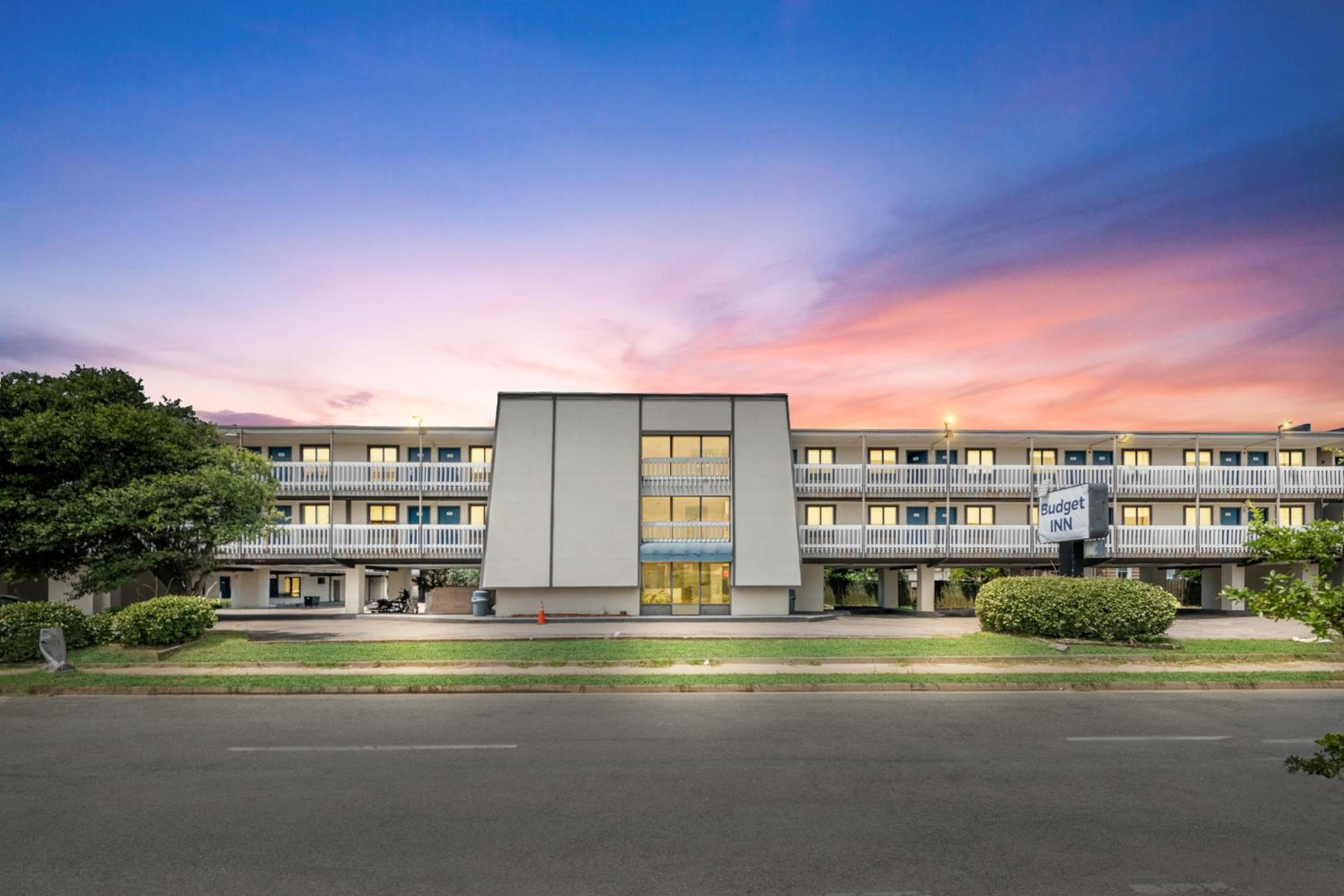 Budget Inn-Norfolk, VA - Oceanview