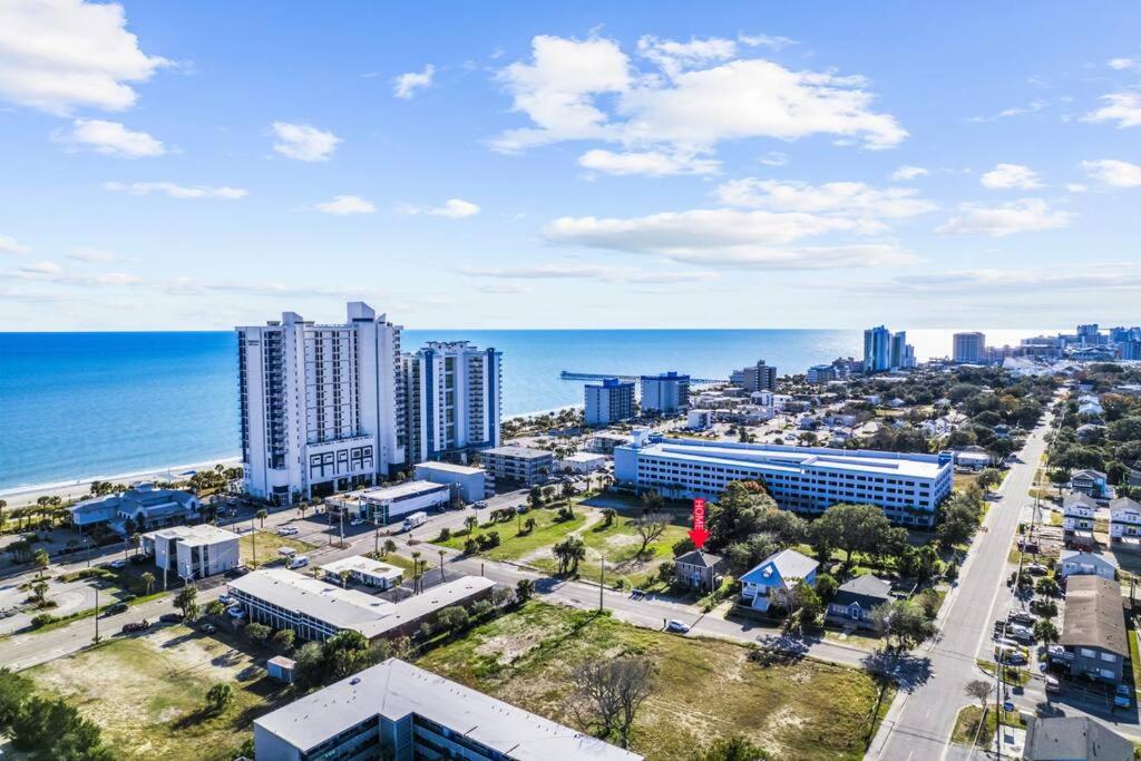 Dazzling Centrally Located Ocean View w 2 Kings, Huge Private Yard, 2 Decks, Firepit, BBQ view 2