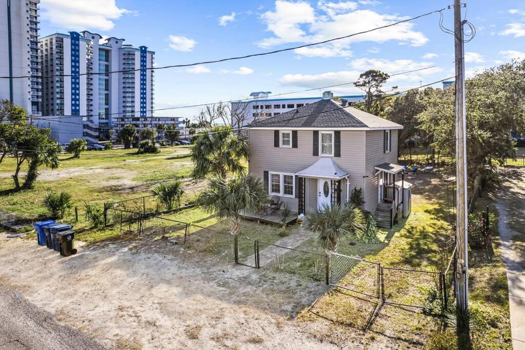Dazzling Centrally Located Ocean View w 2 Kings, Huge Private Yard, 2 Decks, Firepit, BBQ view 4