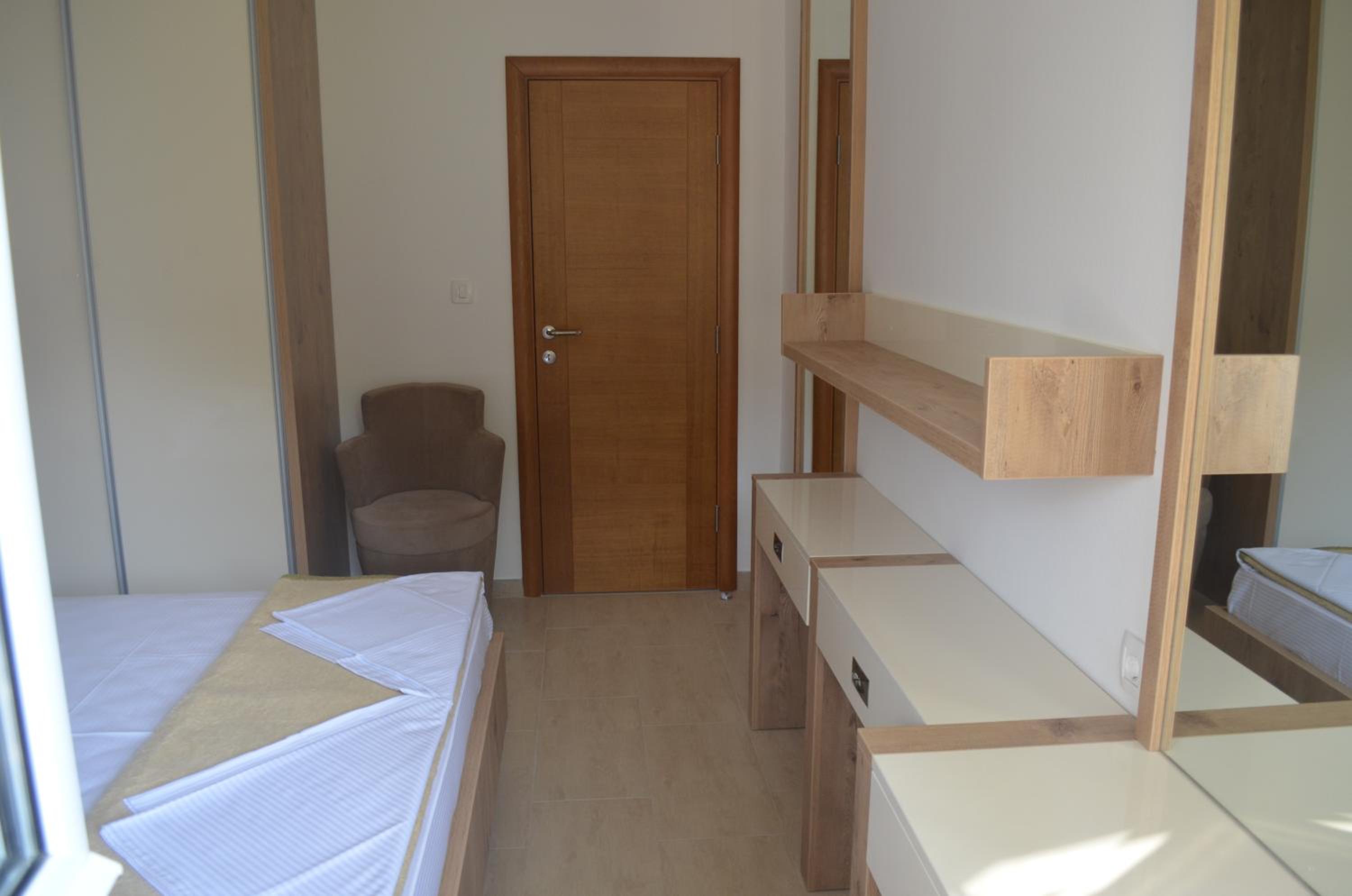 Photo 42