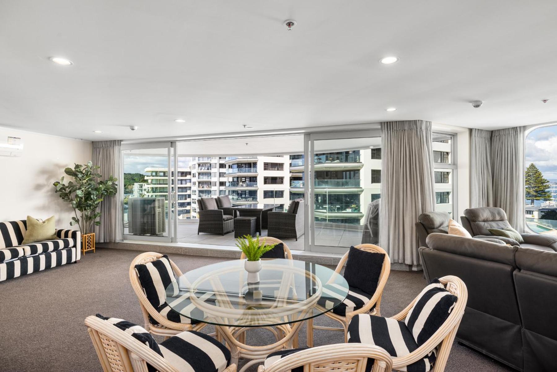 A Strand of Paradise, Oceanside Views & Pool view 3
