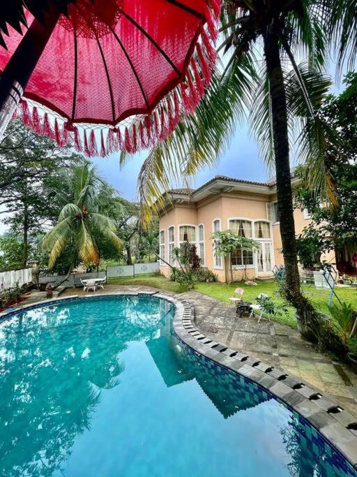 Flower House Villa view 4
