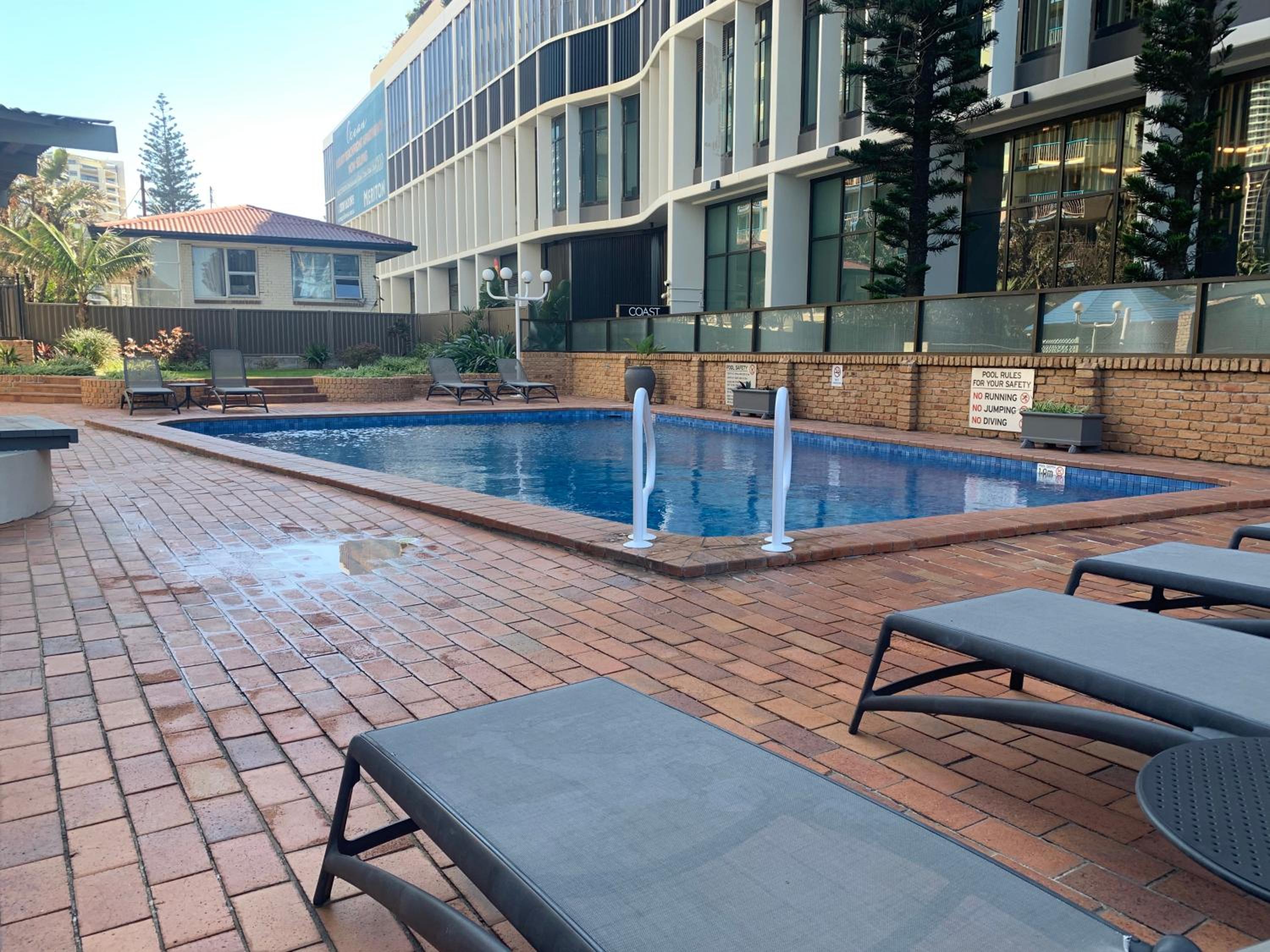 Beachfront & City View, Huge 2 Bedroom Apartment, Imperial Surf Resort