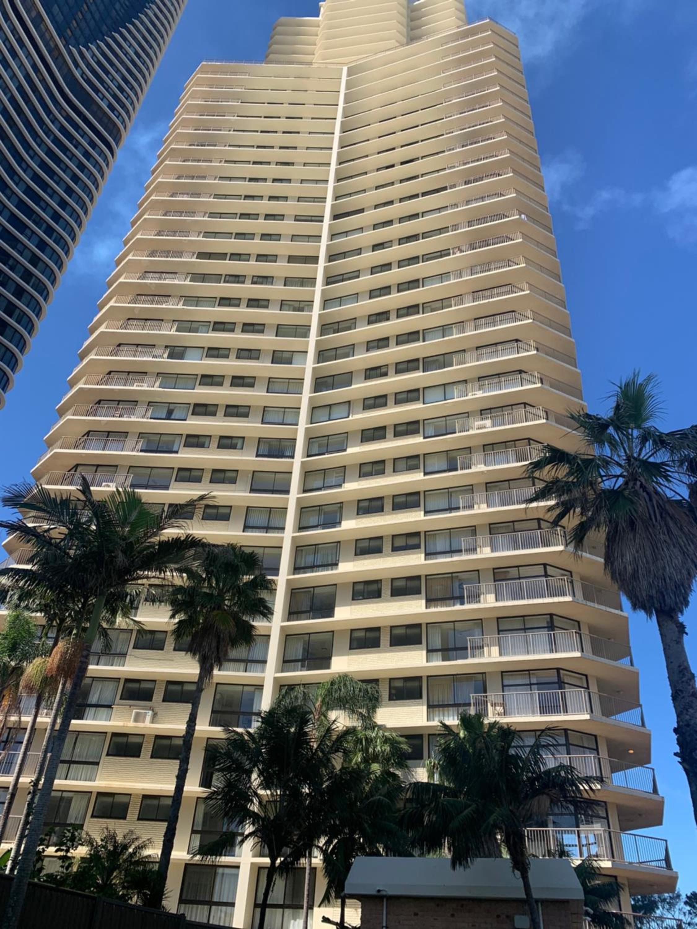 Beachfront & City View, Huge 2 Bedroom Apartment, Imperial Surf Resort
