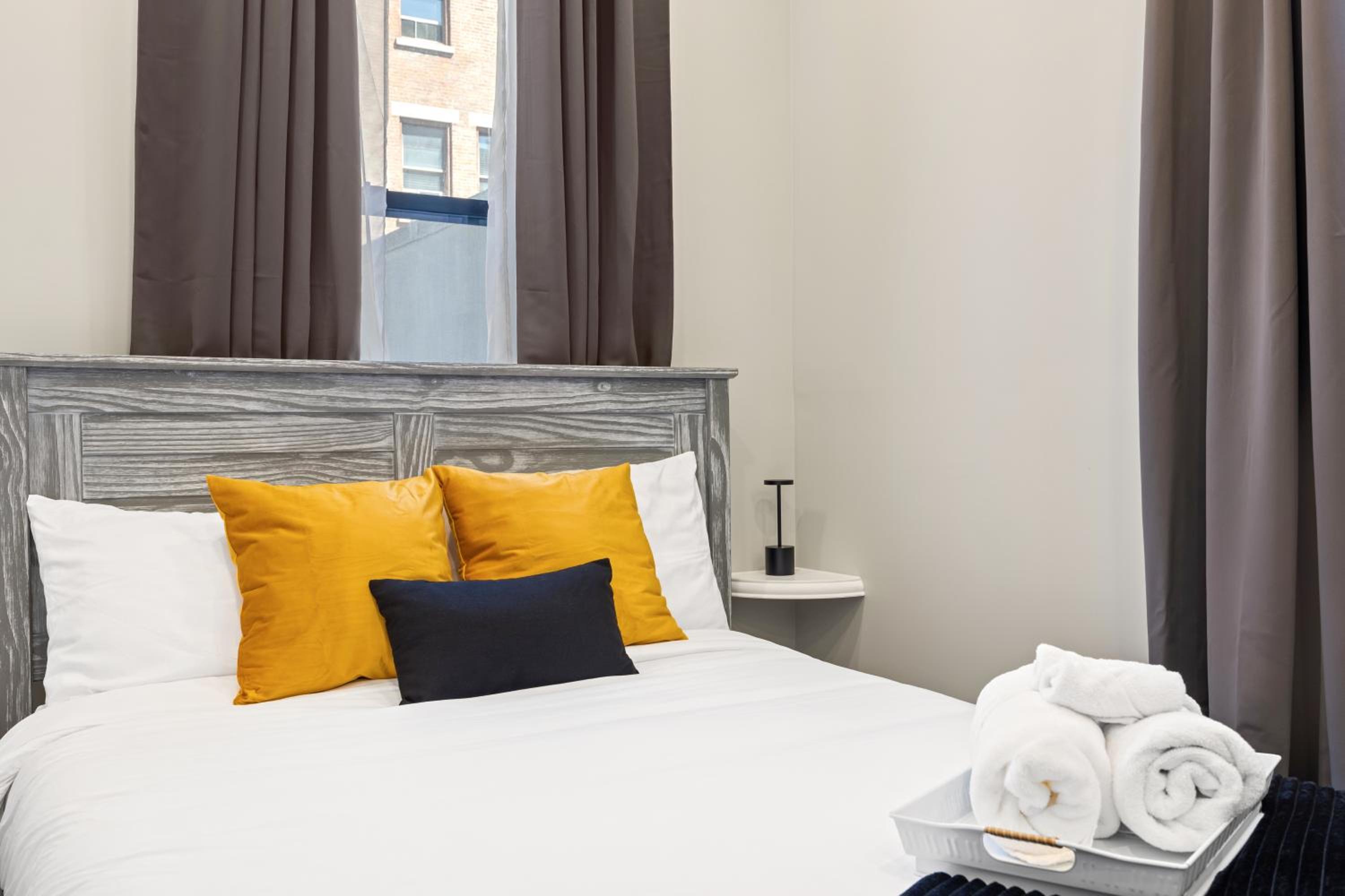 SWJ Whole Bldg - Largest Place in NYC_21 Beds_6 apts