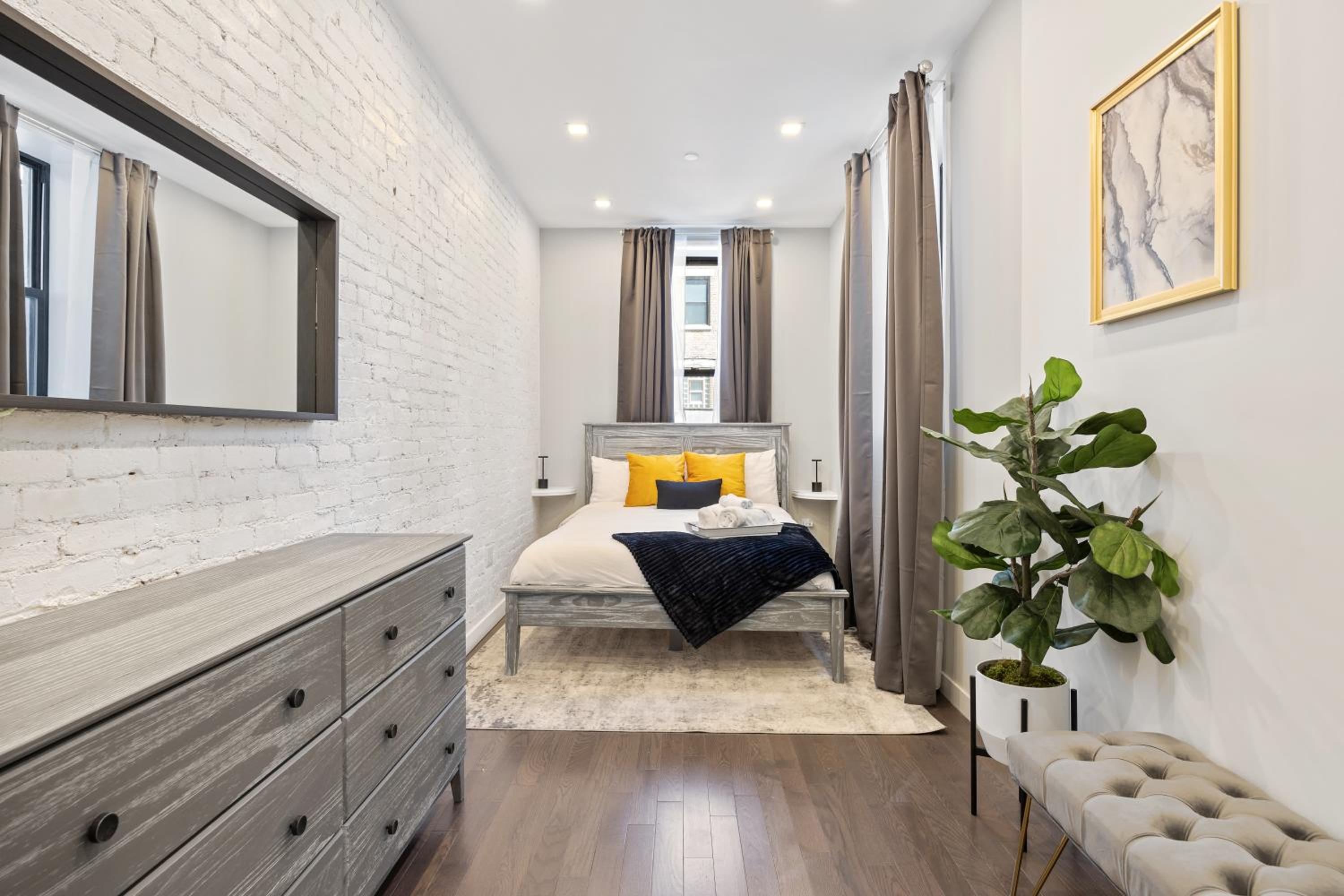 SWJ Whole Bldg - Largest Place in NYC_21 Beds_6 apts