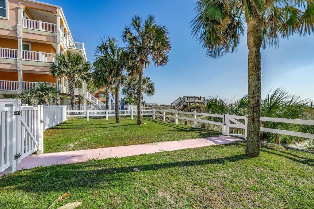 Lavish Accessible, On Ocean, 4 King Beds, Huge Private Pool, Yard, Spa, Patio, BBQ, & Game Tables view 4