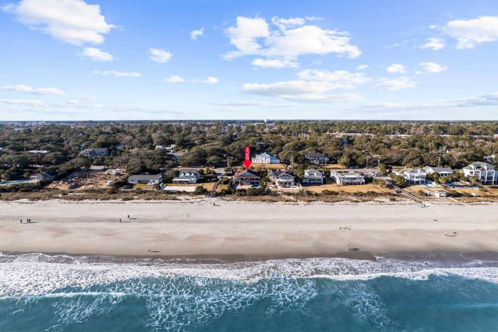 Posh Ocean Front: Huge Private Pool, Yard, Spa, Patio & Deck, BBQ, Game Room with 4 En-Suite Bathrooms view 2
