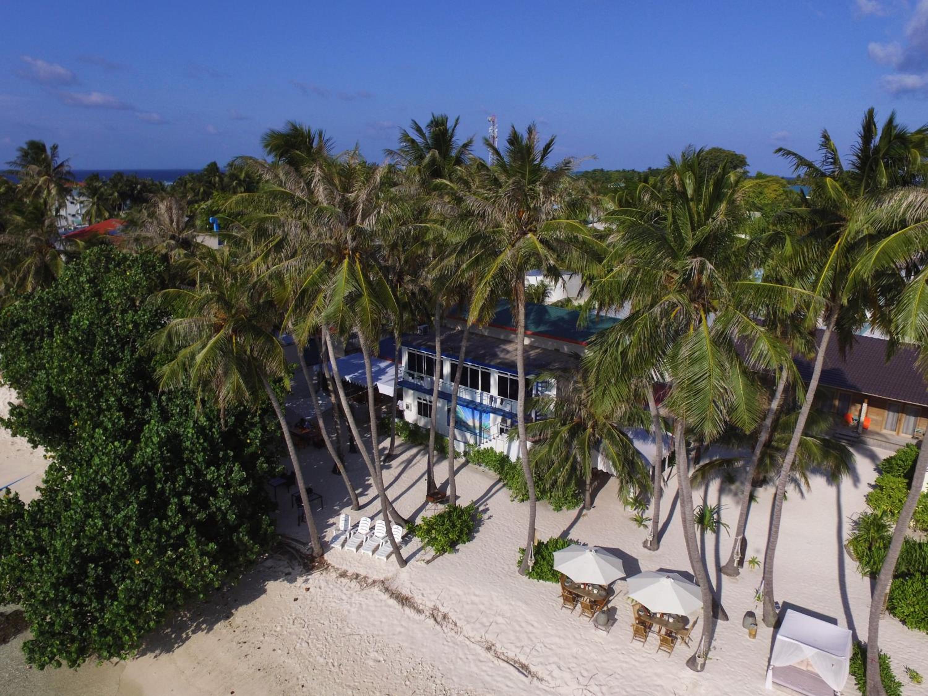 Batuta Maldives Surf View