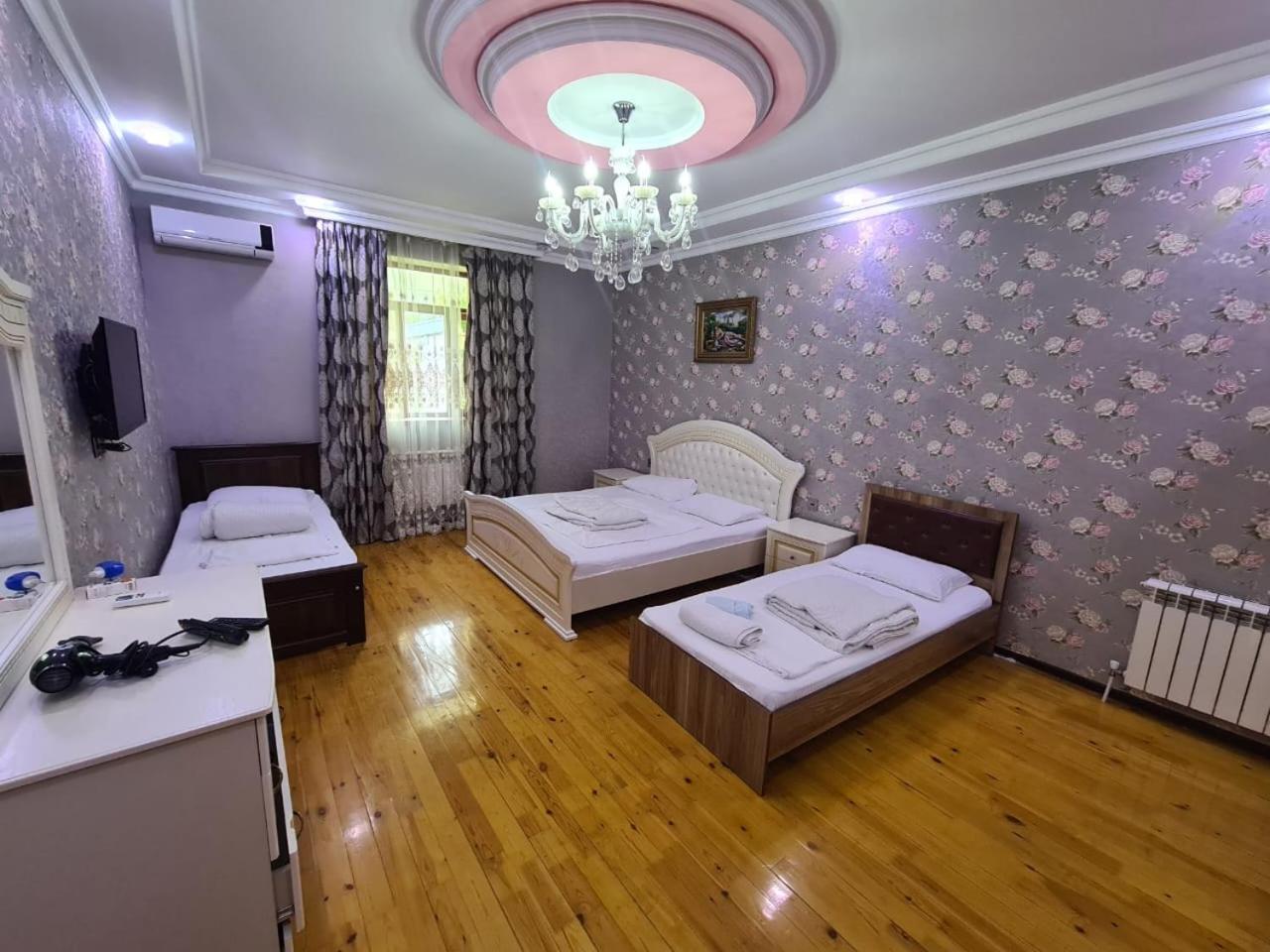 Elnr Small swing pool villa
