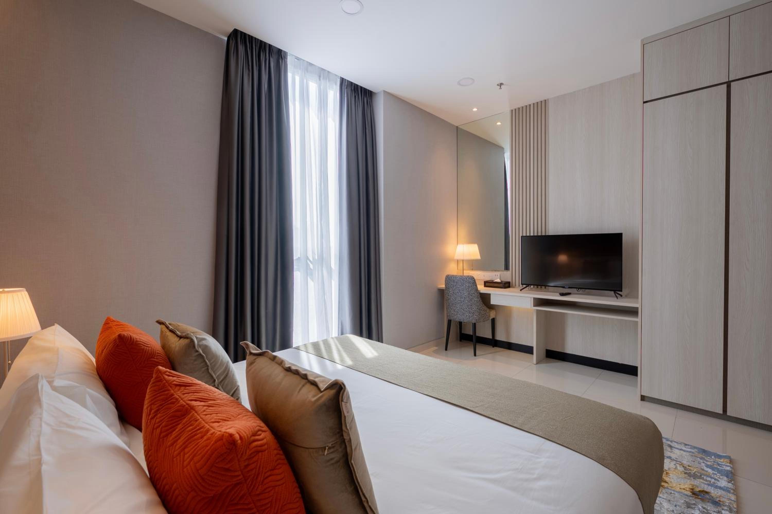 Societe Suite by Lyfehaus