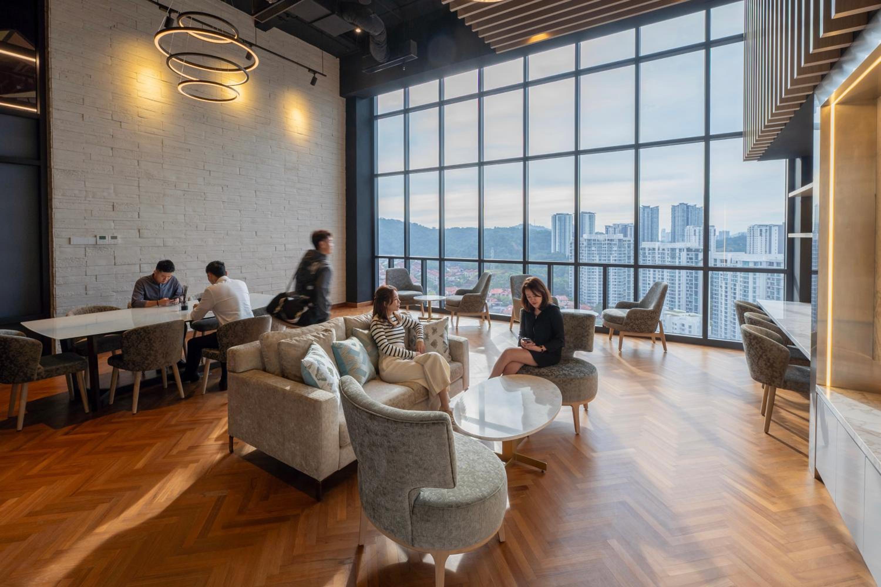 Societe Suite by Lyfehaus