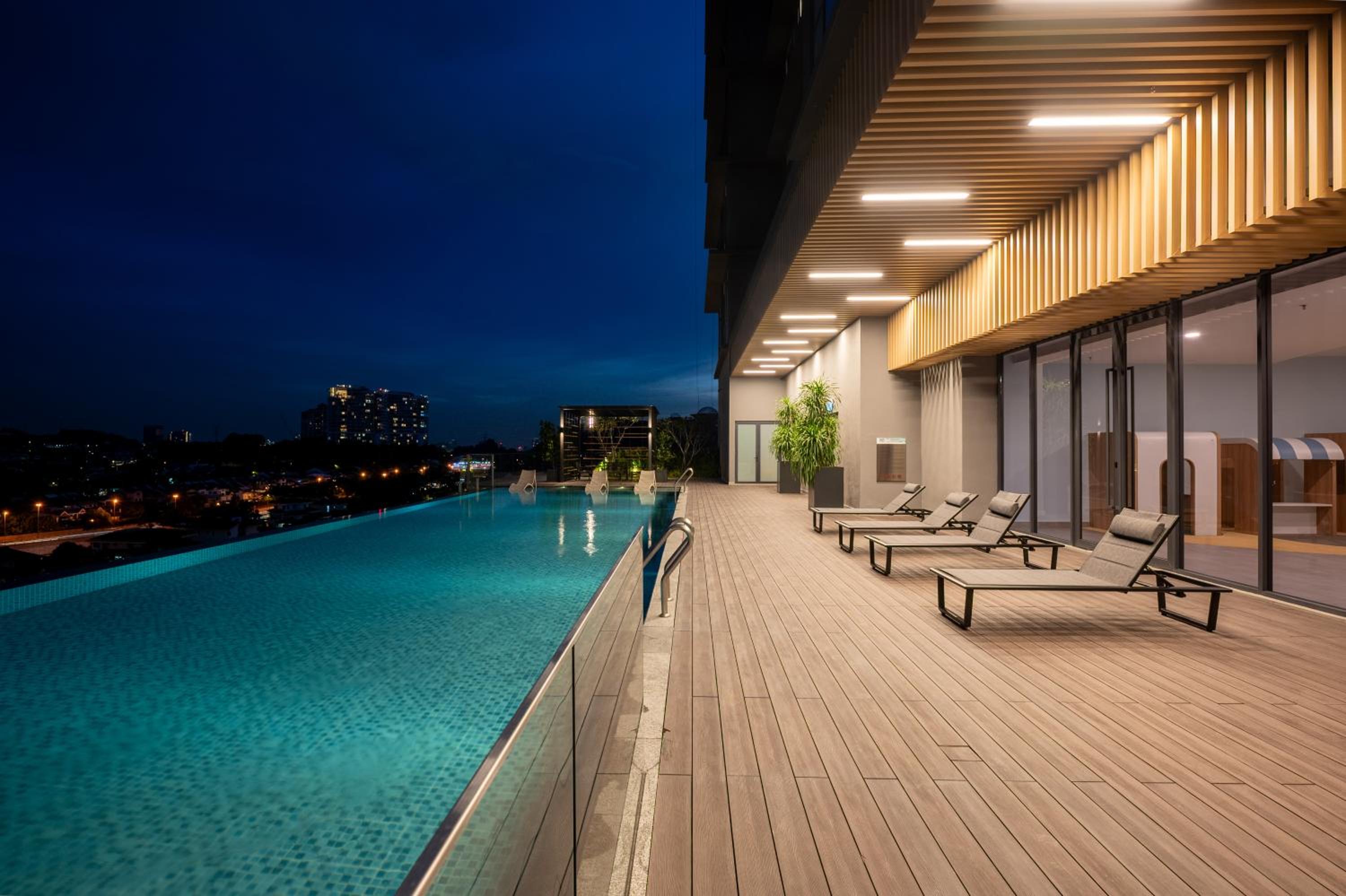 Societe Suite by Lyfehaus