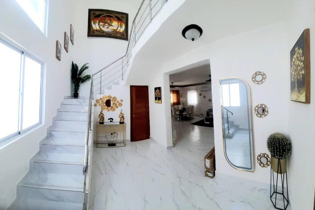 Yakimel Villa Airbnb