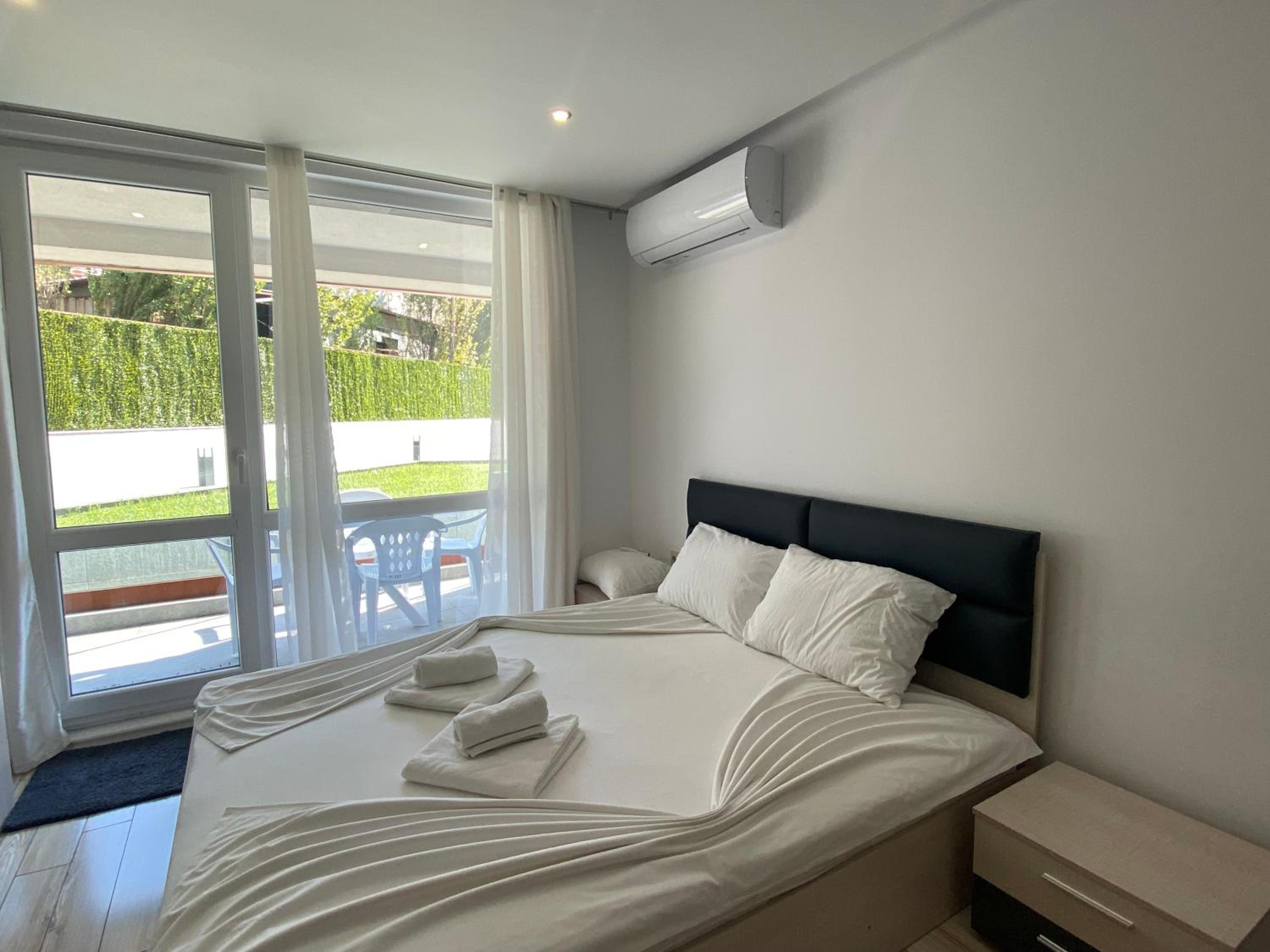 PARADISO 'В' 111 Large Apartment Nessebar