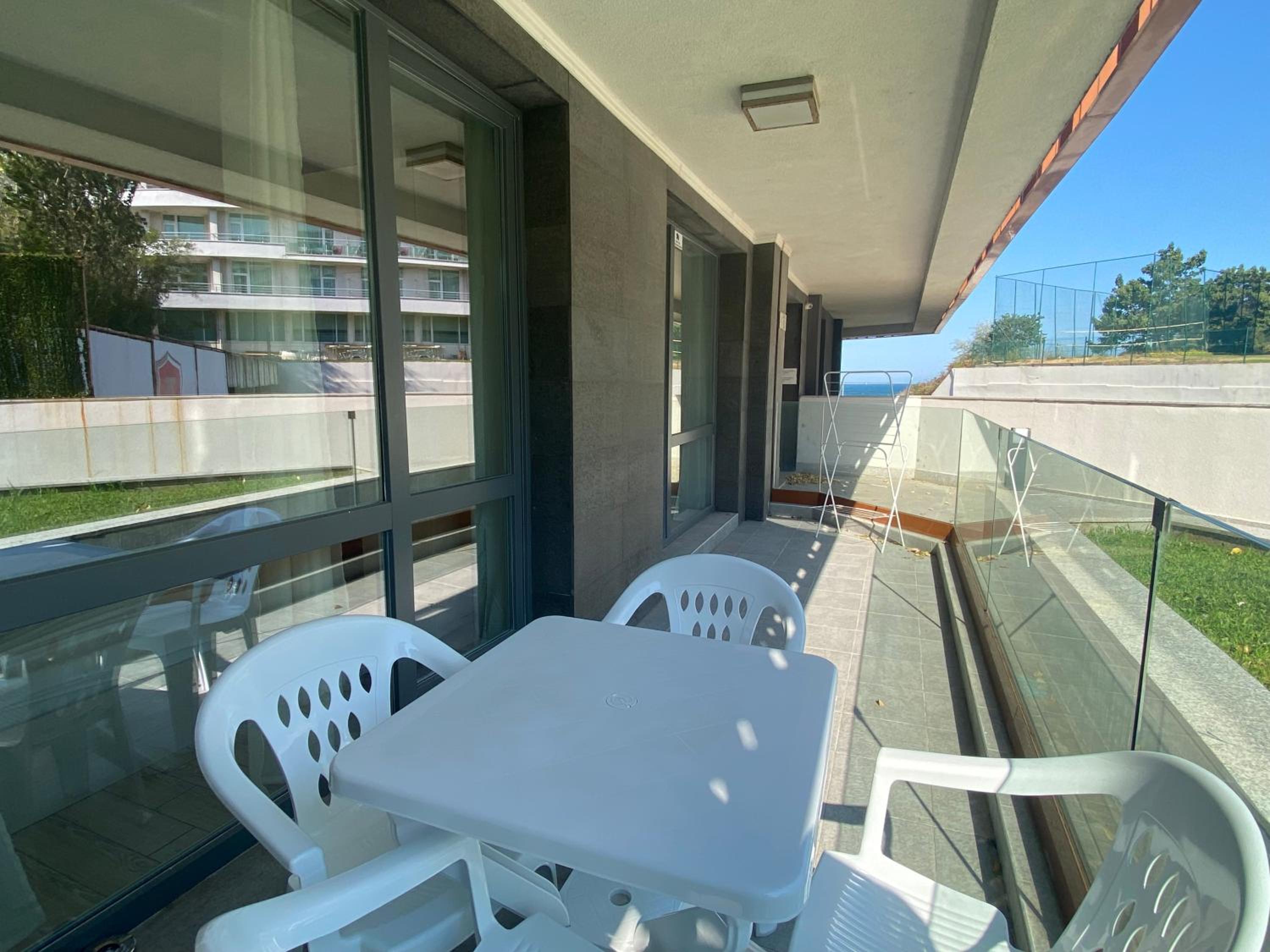 PARADISO 'В' 111 Large Apartment Nessebar